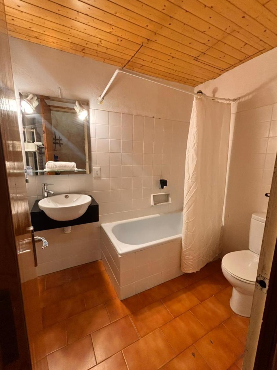 Habitación Cuádruple (2 adultos + 2 niños)