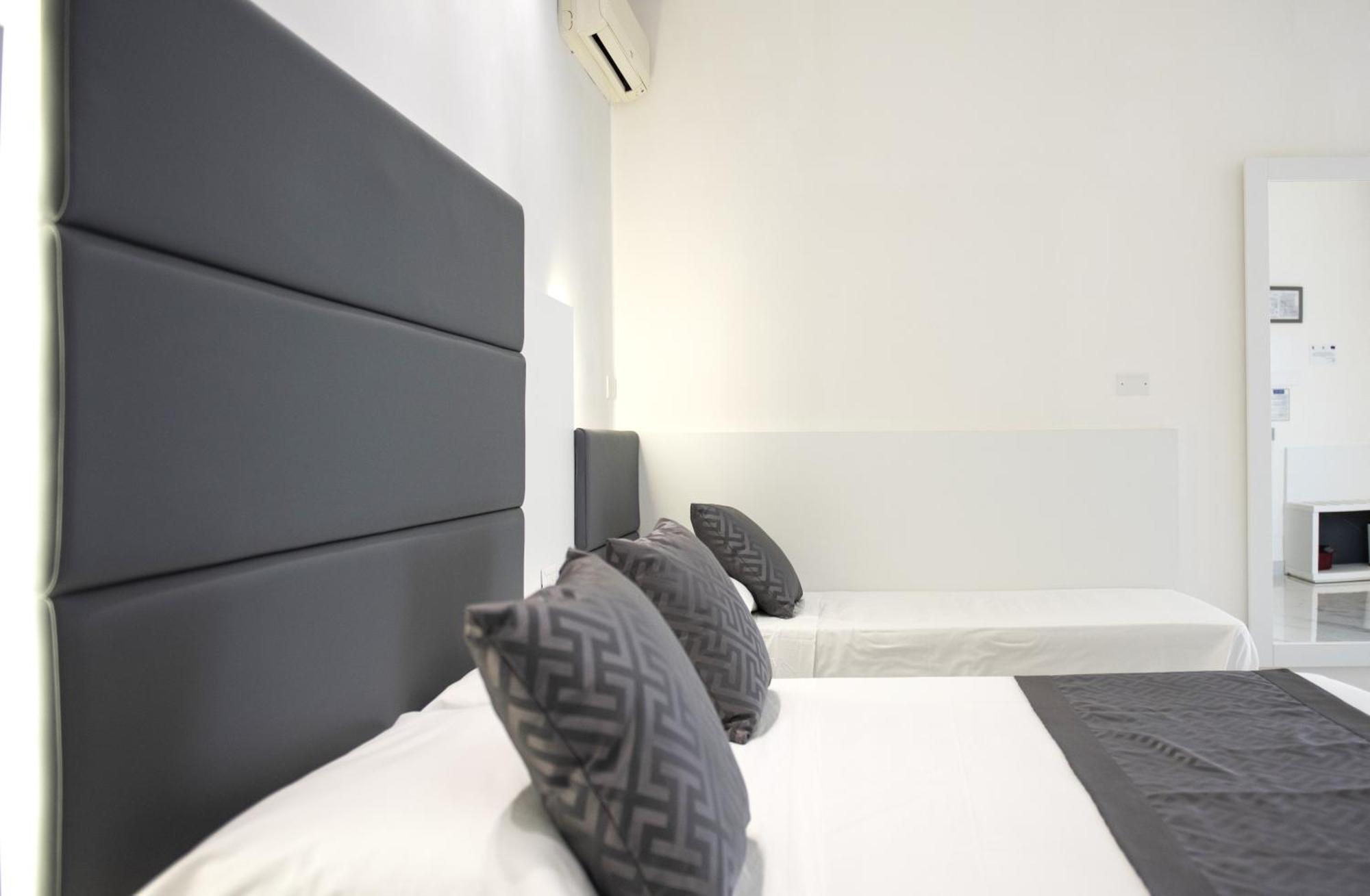 Triple Room with Balcony,1111195389:JPEG