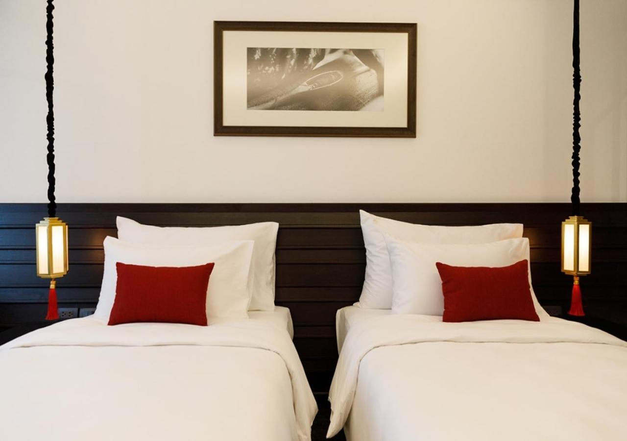 Deluxe Double or Twin Room with City View