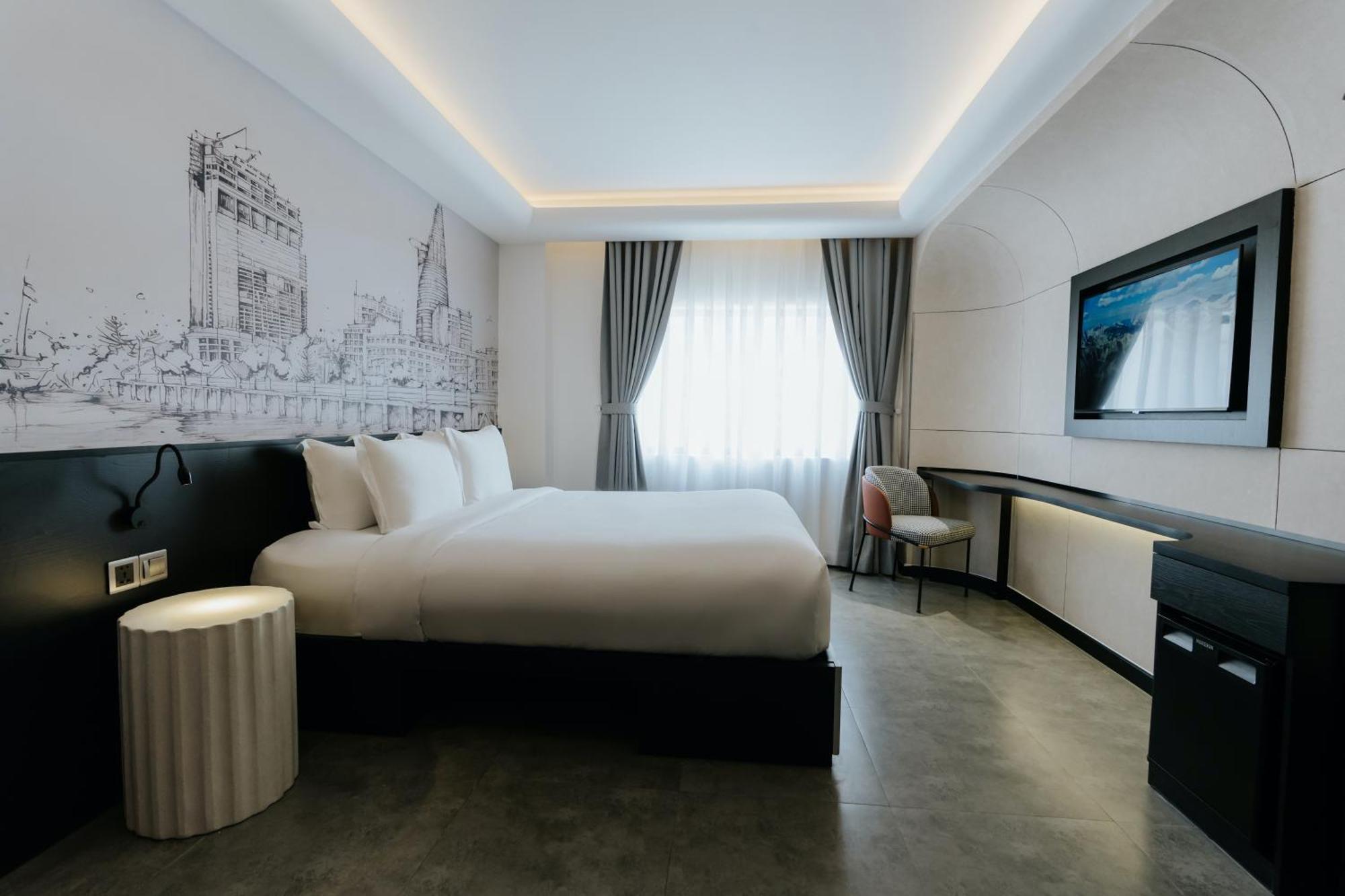 Standard Queen Room