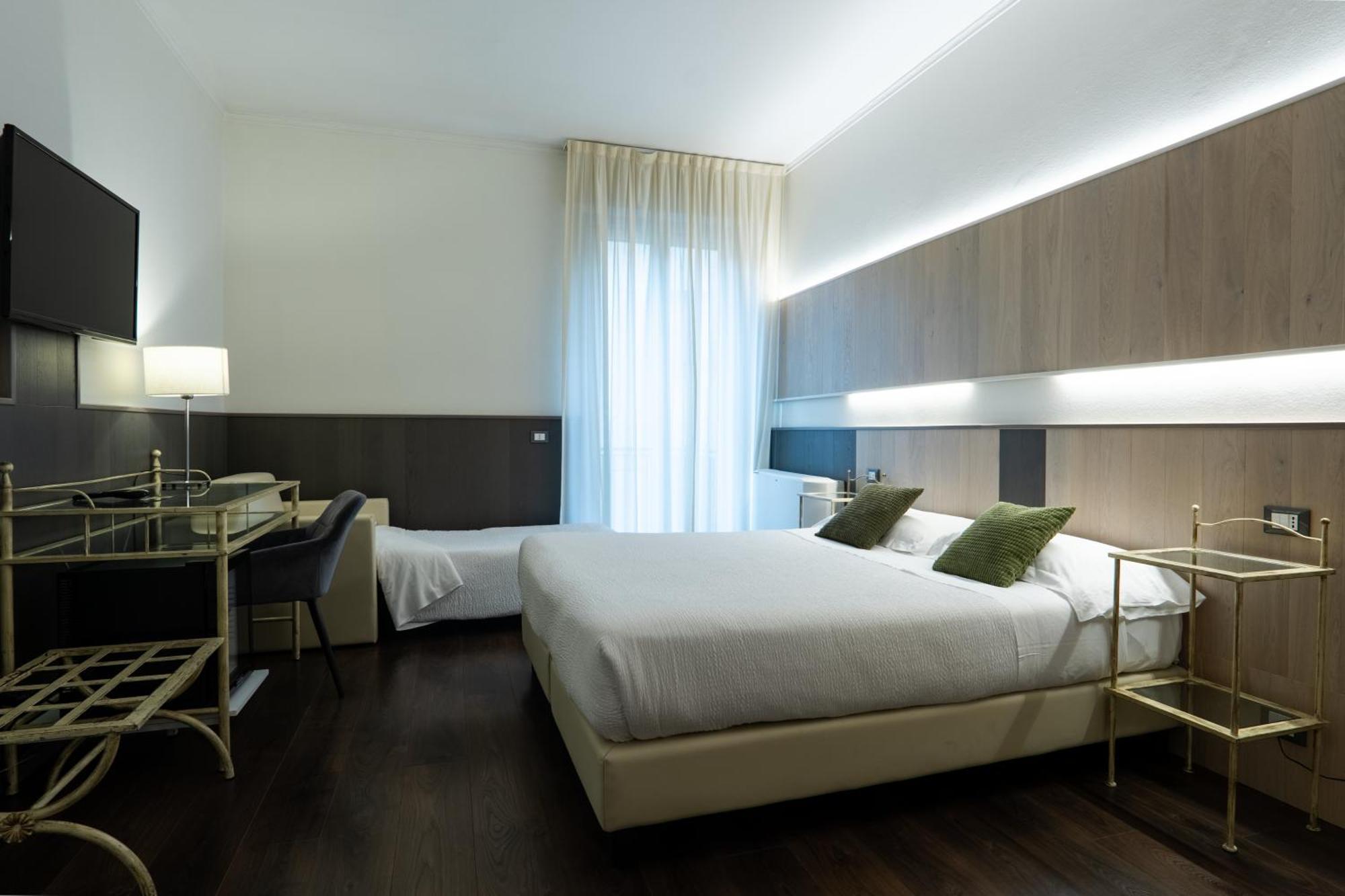 Chambre Double ou Lits Jumeaux avec Lit d'Appoint