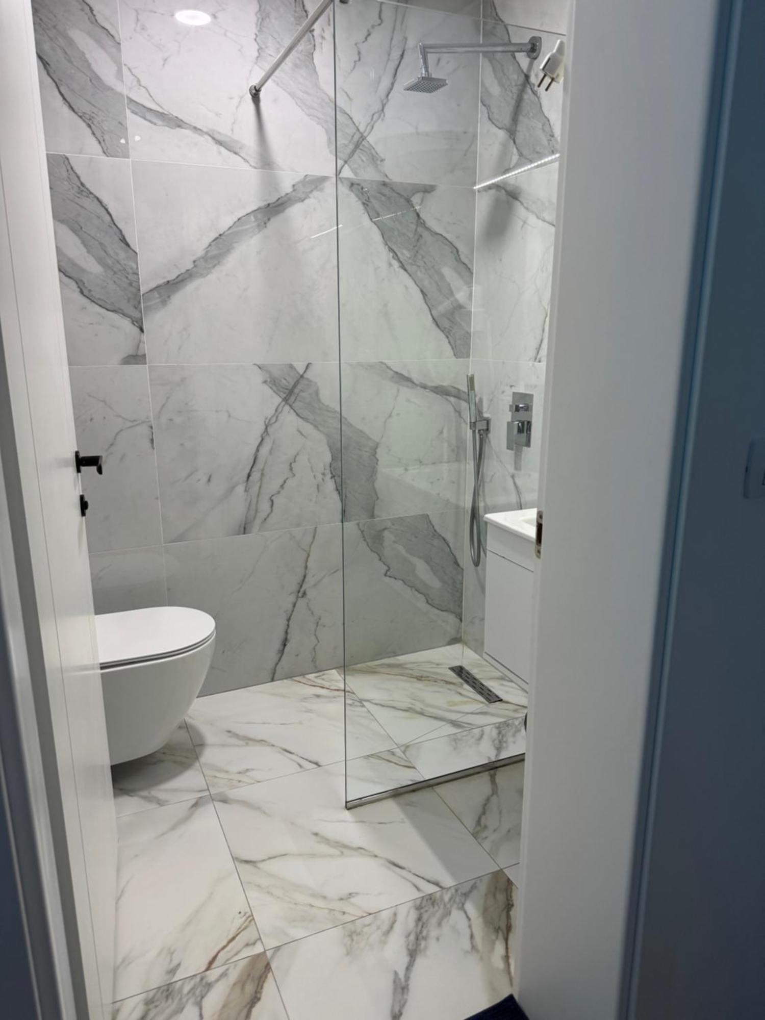 Chambre Double avec Balcon (2 Adultes + 1 Enfant)