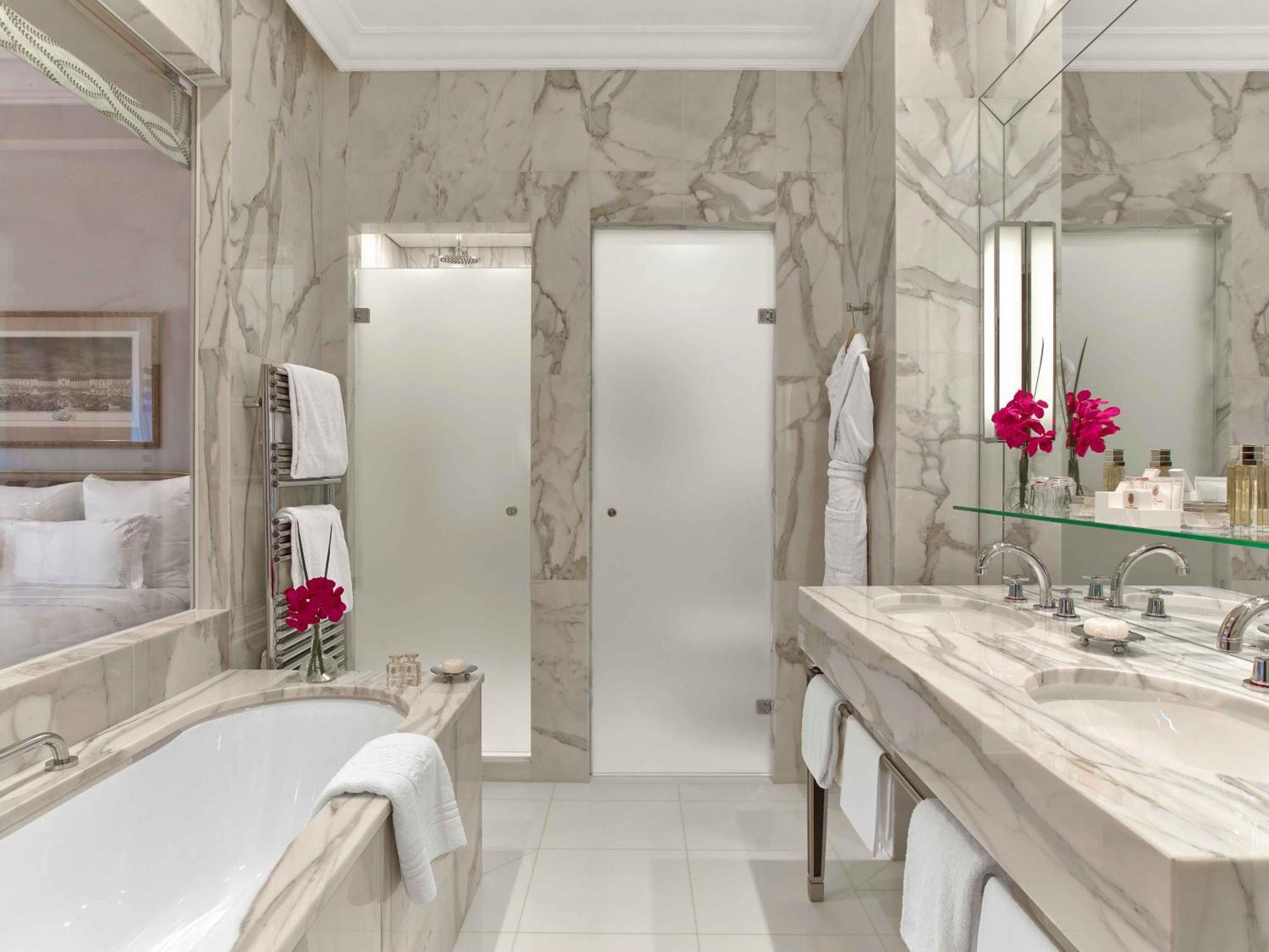 Chambre Deluxe - Vue sur Avenue Montaigne