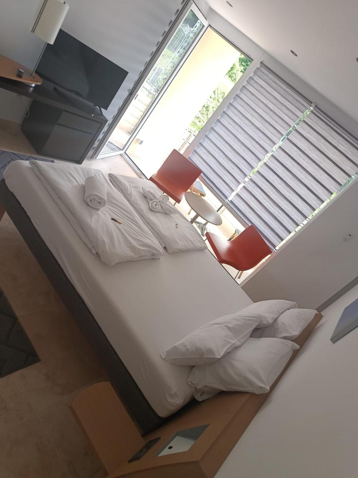 One-Bedroom Apartment with Balcony