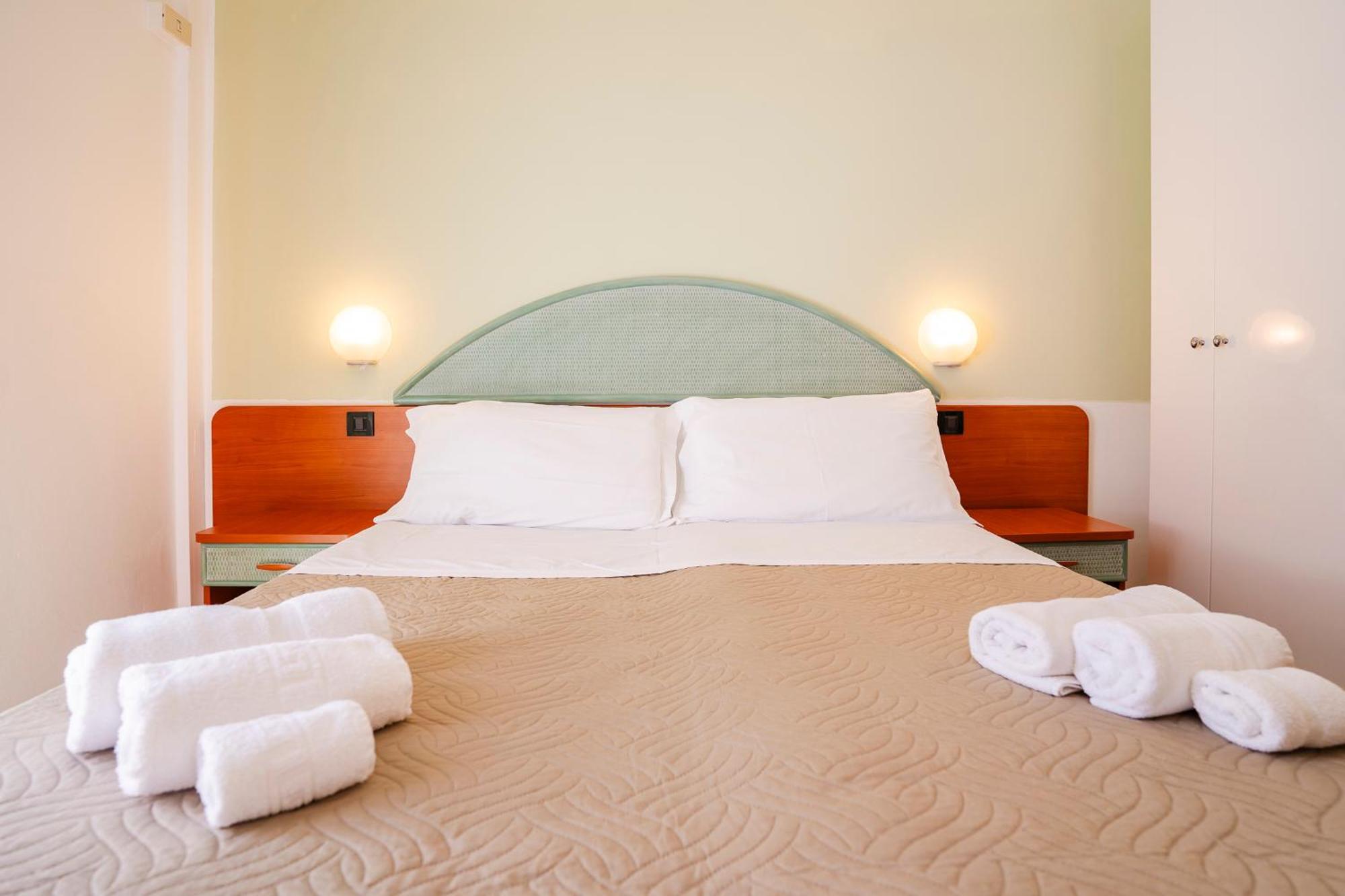 Doppel- oder Zweibettzimmer