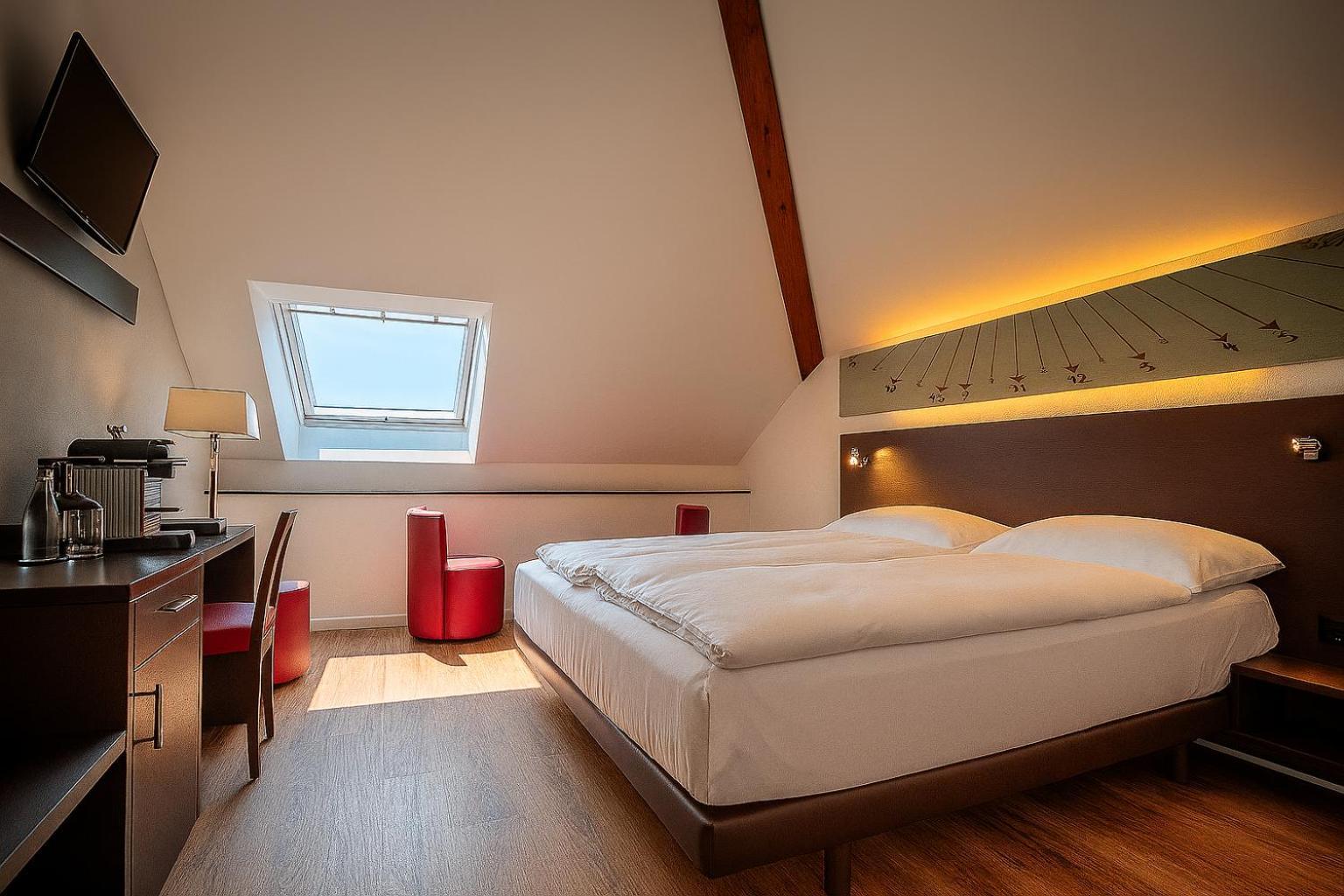 Queen Double Room