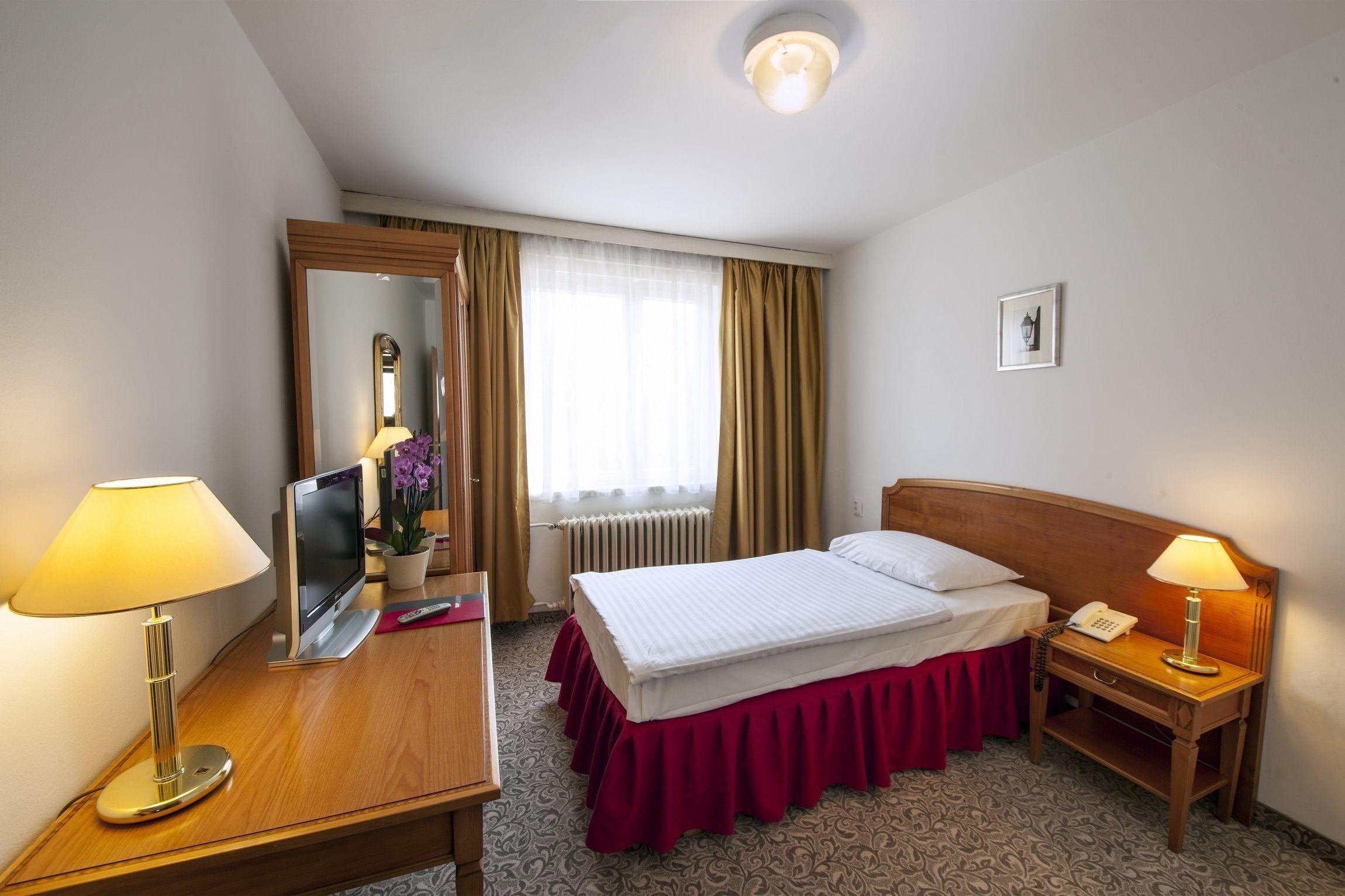 Standard Single Room