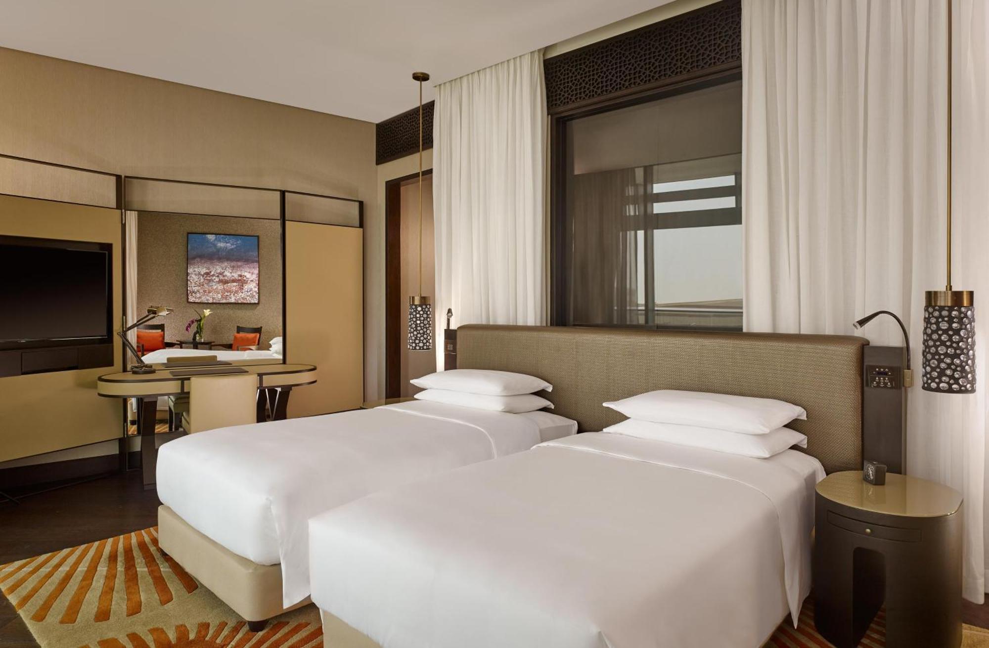 Quarto com 2 Camas de Solteiro e Varanda