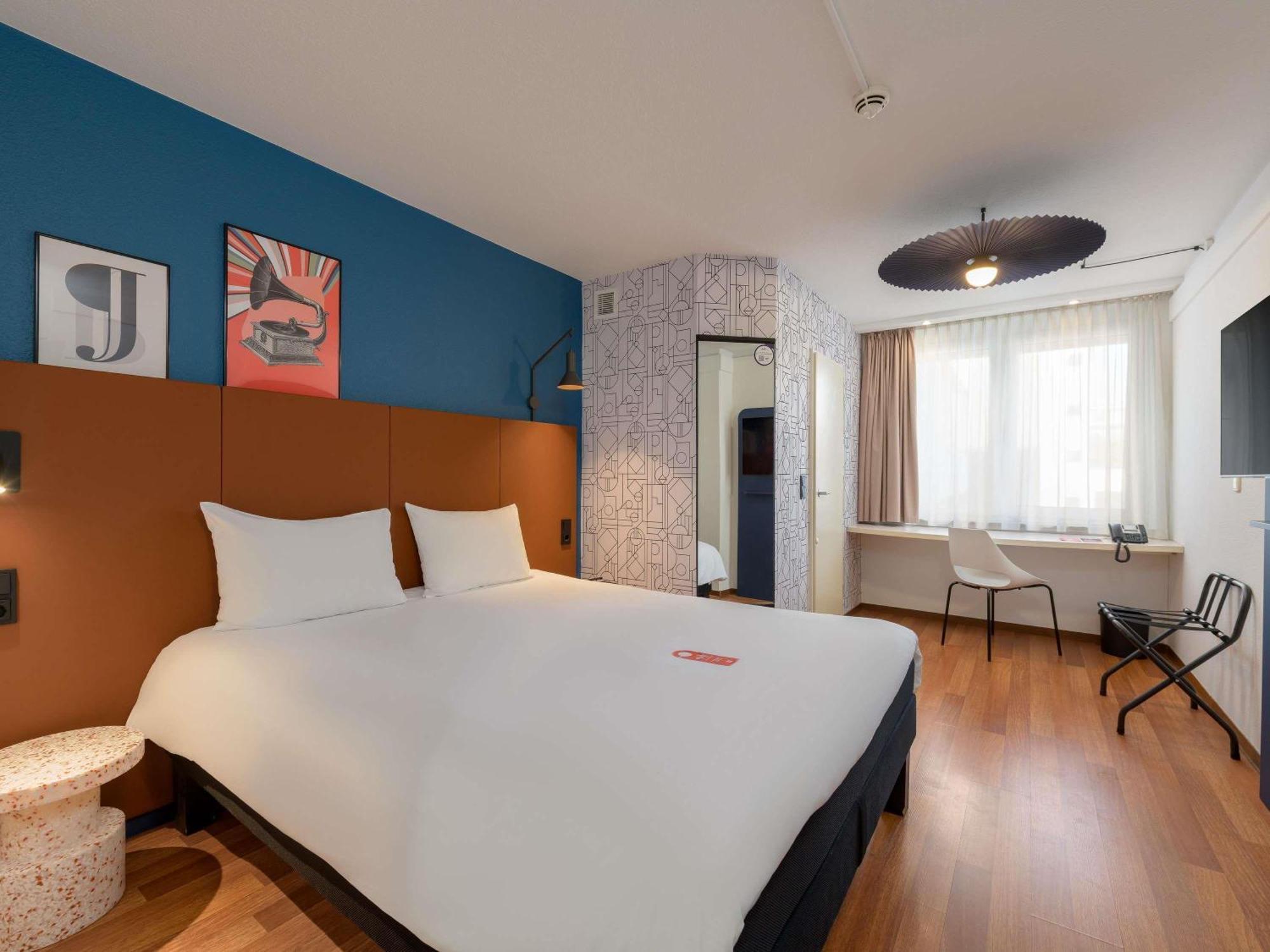 Standard Double Room,841071899:JPEG
