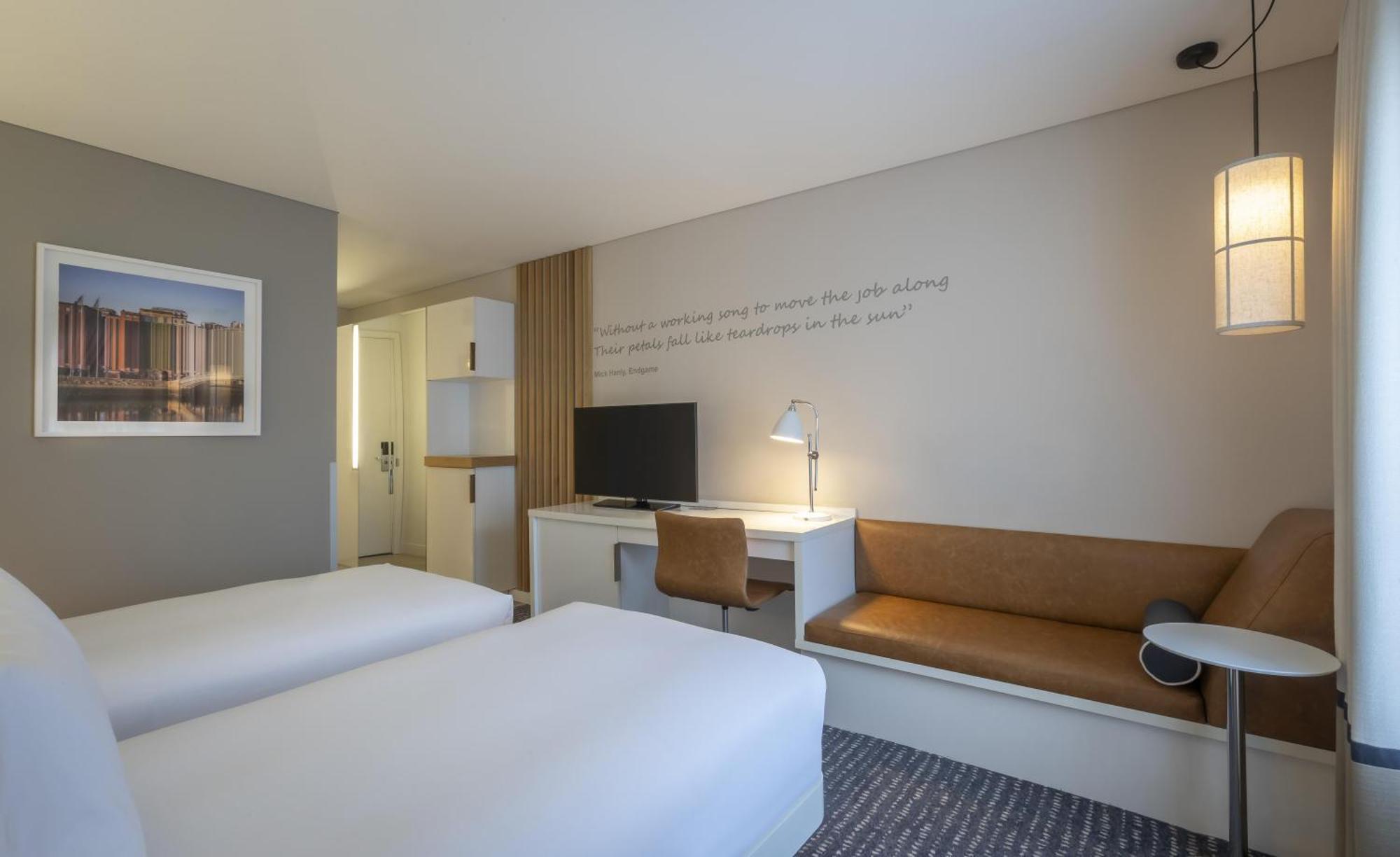 Twin Room,1758331127:JPEG