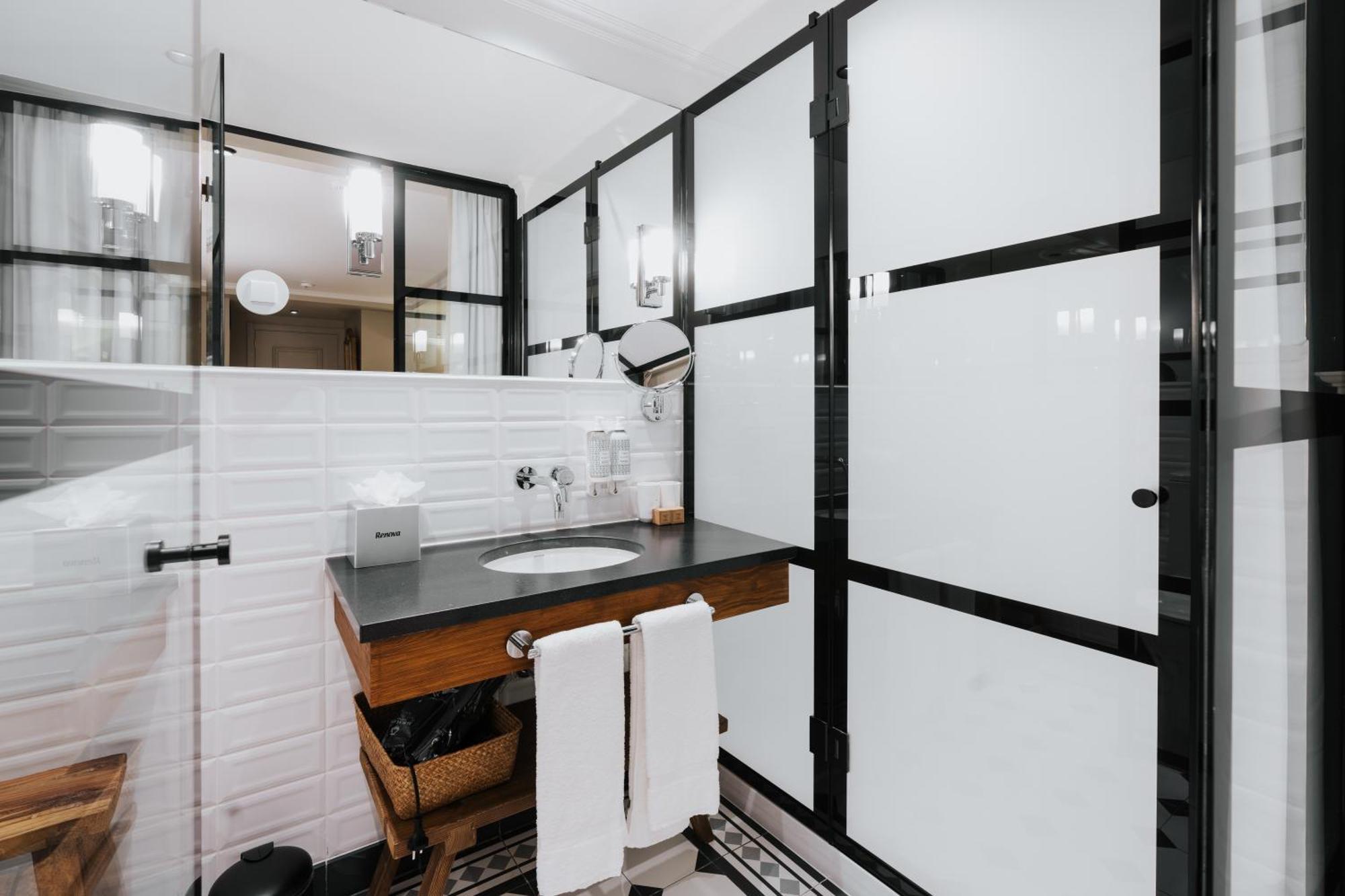 Deluxe Doppel- oder Zweibettzimmer mit Aussicht zur Innenseite