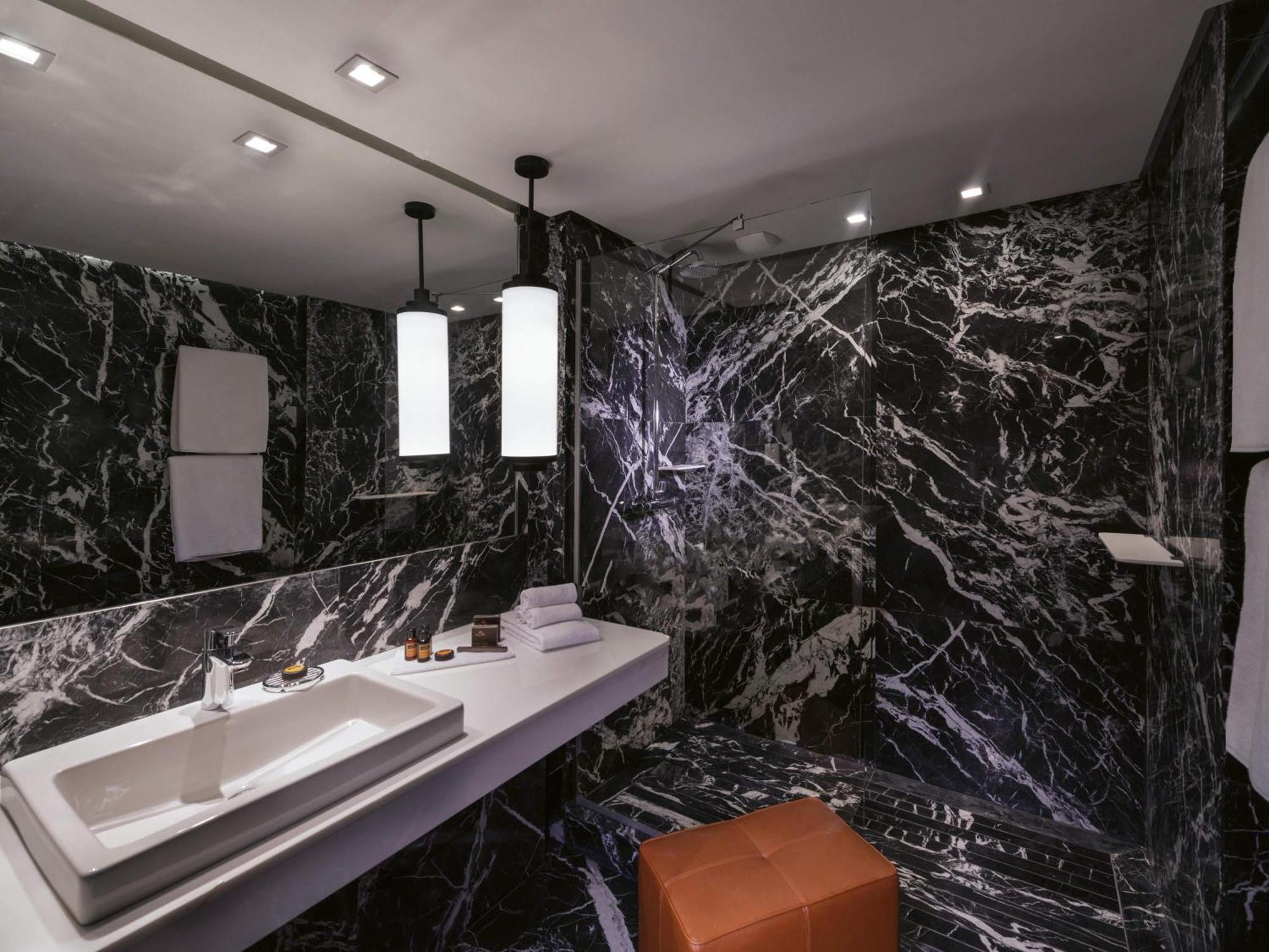 Quarto Superior com 2 Camas de Solteiro e Vista