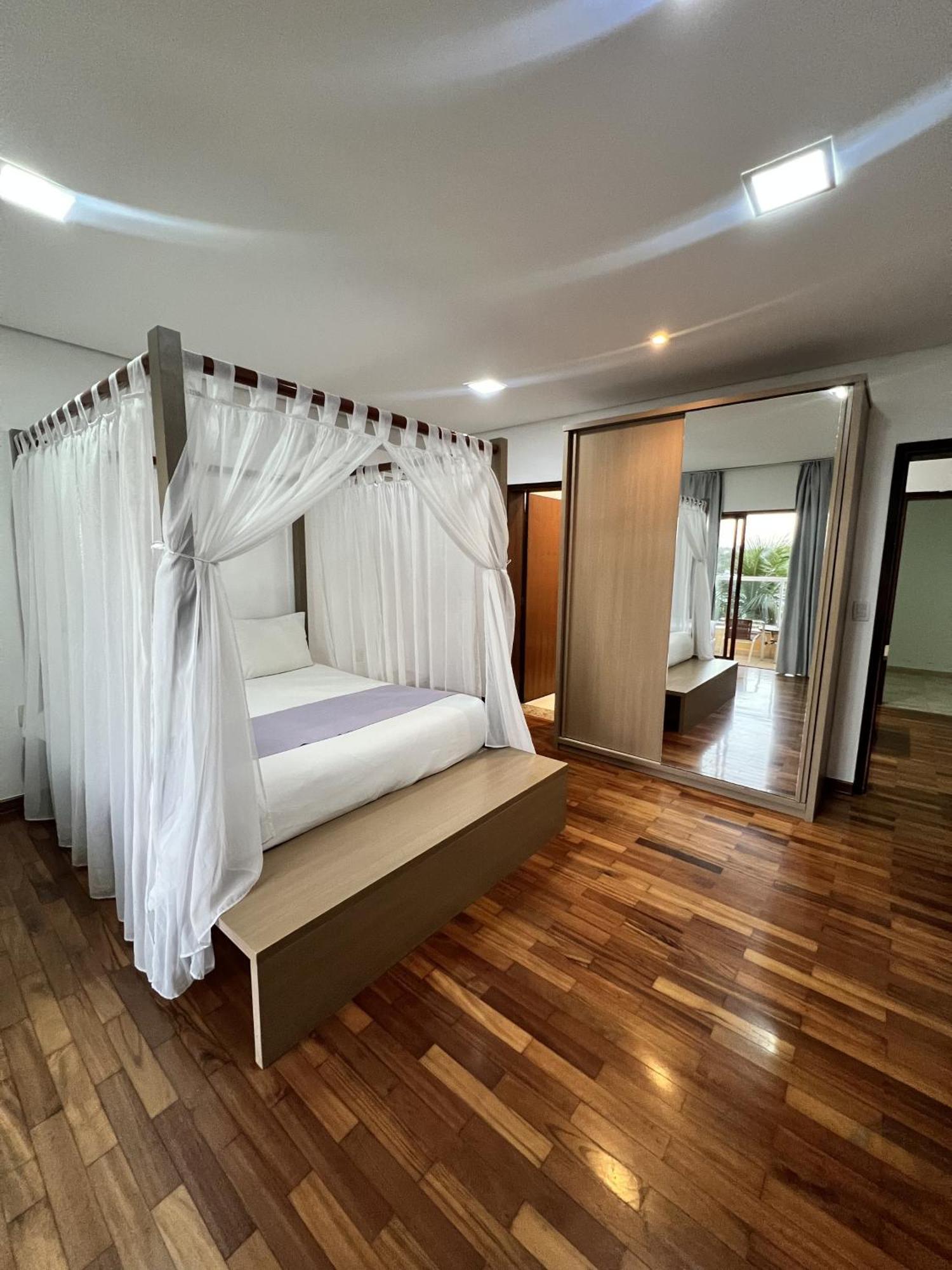 Quarto Triplo Standard