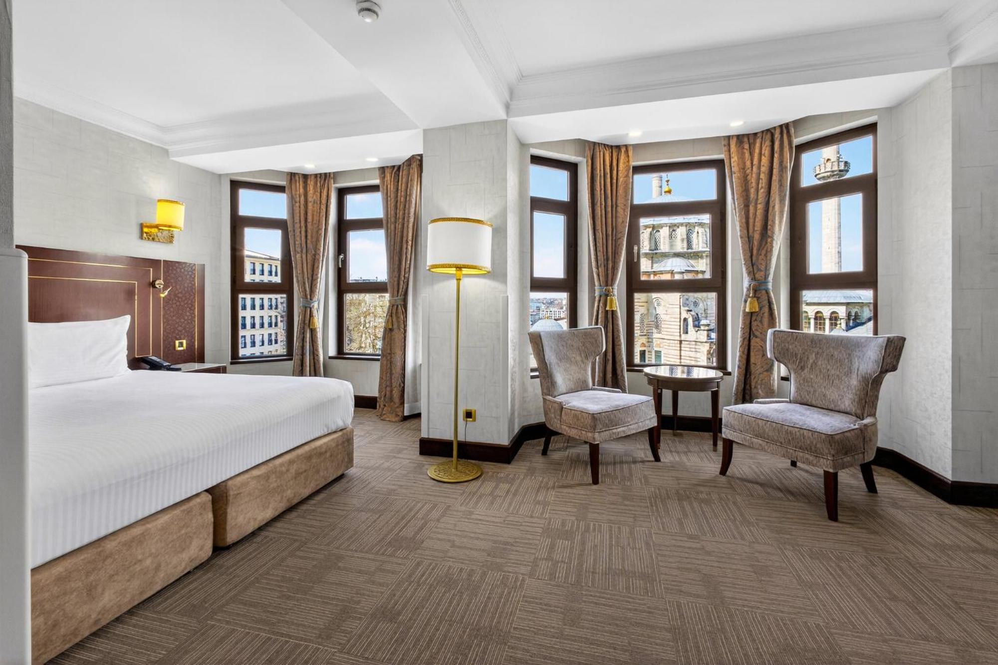 Quarto VIP com 2 Camas de Solteiro e Acesso à Área Exclusiva