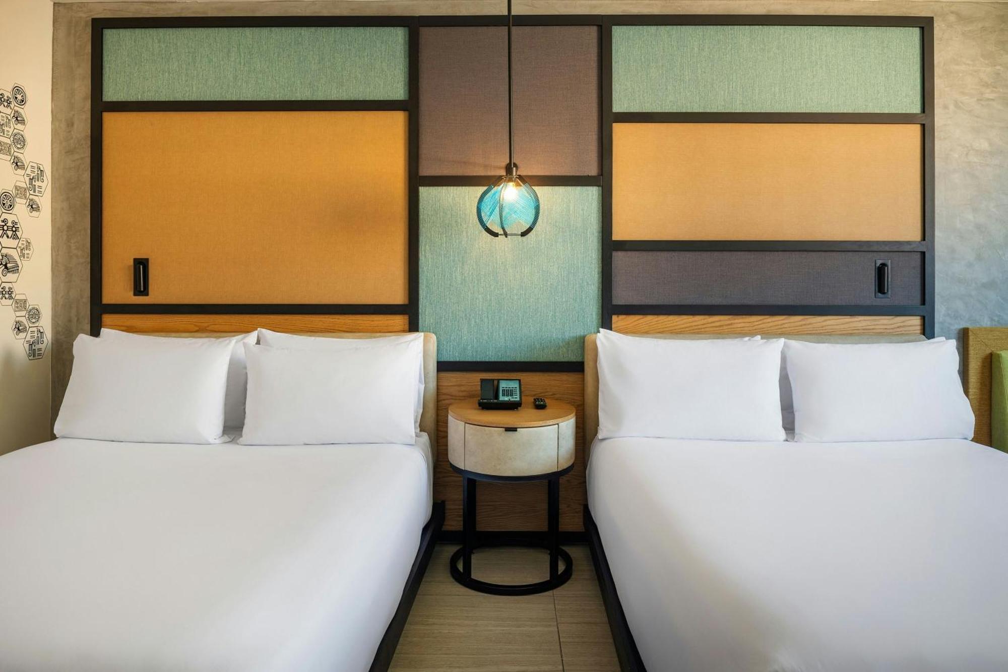 Chambre Aloft avec 2 Lits Queen-Size et Open Bar Gratuit - Vue sur Océan
