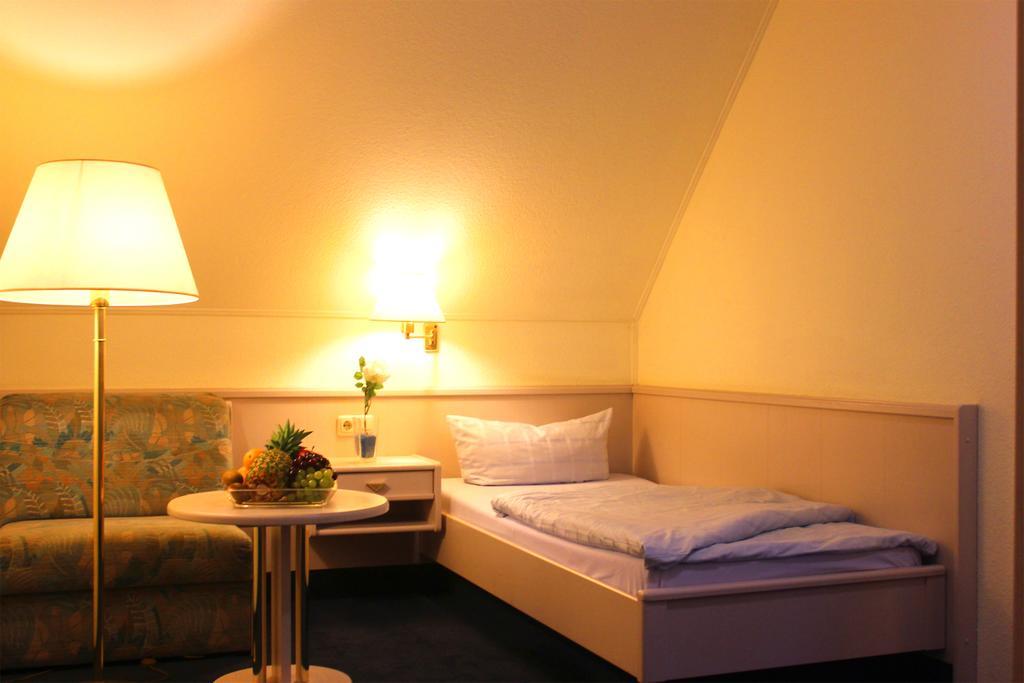 Classic Single Room,207306994:JPEG