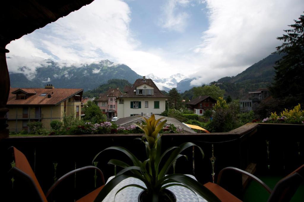 Double Room with Balcony and Mountain View