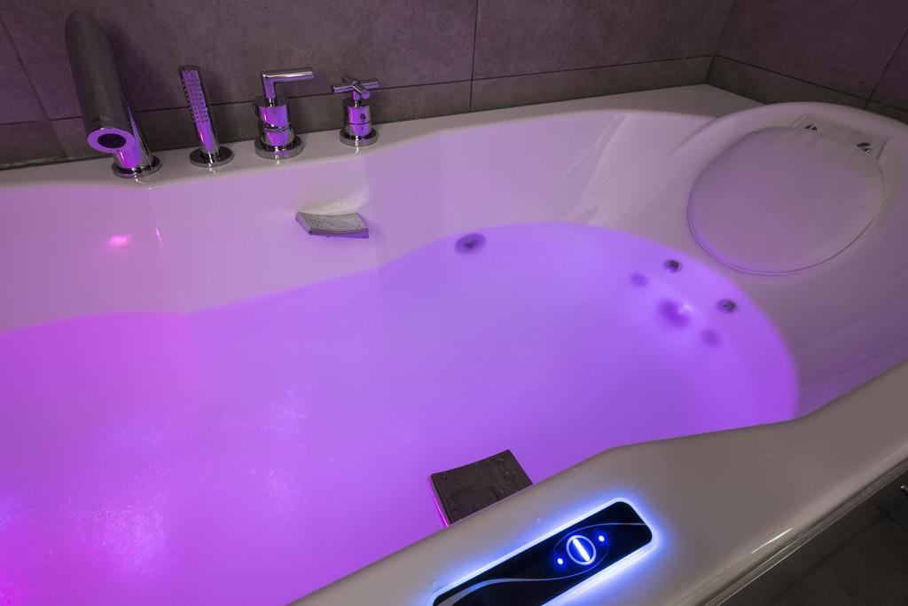Chambre Double avec Baignoire Spa