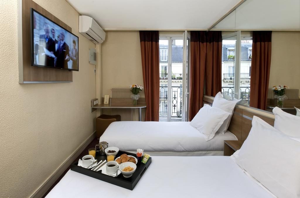 Quarto com 2 Camas de Solteiro