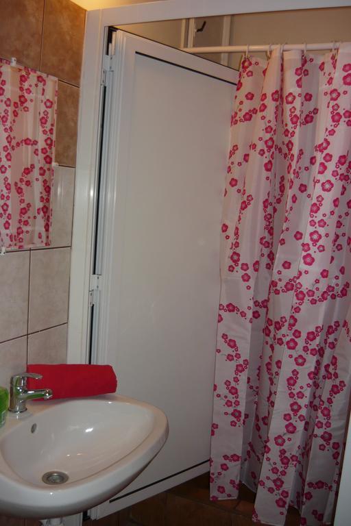 Habitación Doble con baño compartido - 1 o 2 camas