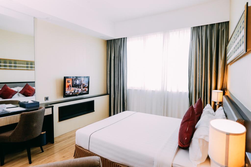 Executive Deluxe Queen Room