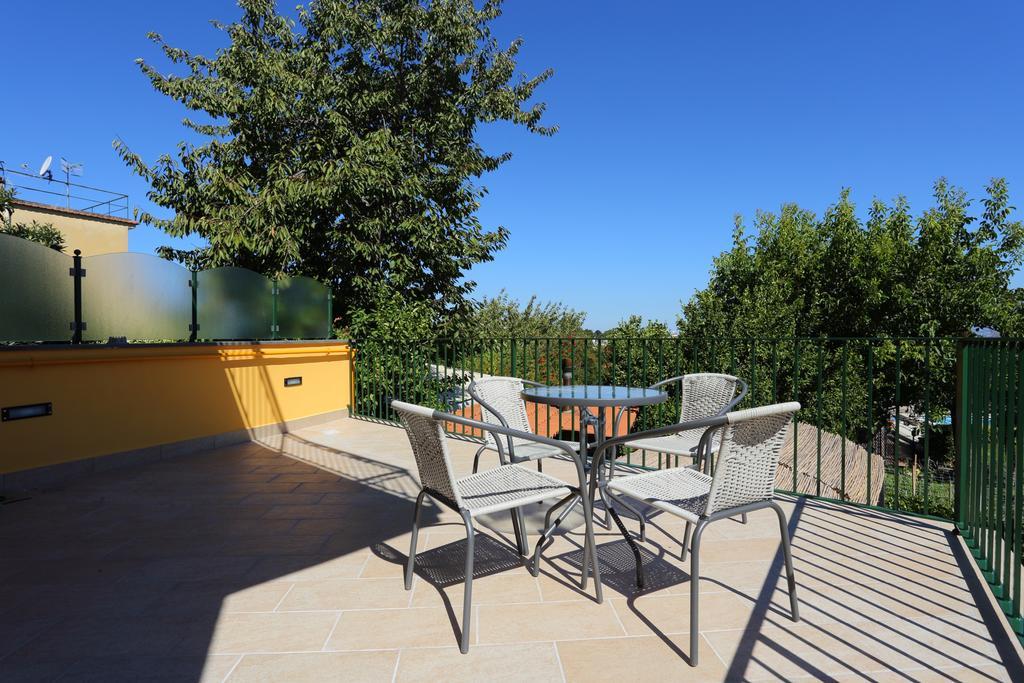 Habitación Triple con terraza
