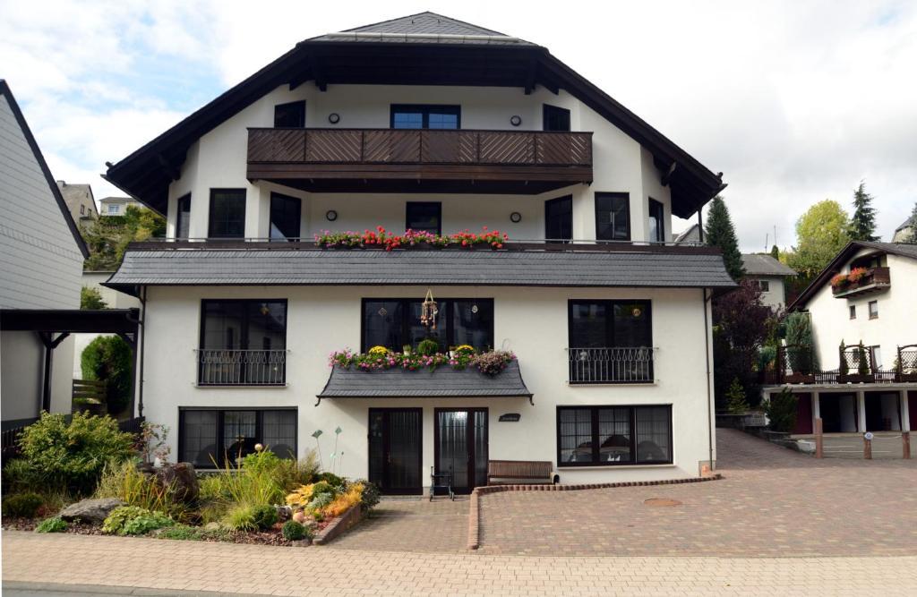 Familienzimmer (2 Erwachsene + 2 Kinder)