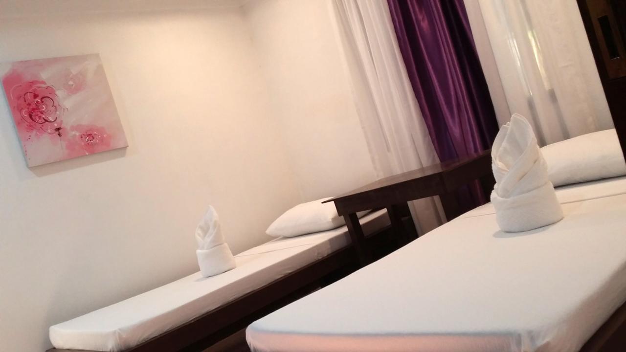 Standard Twin Room with Shared Bathroom