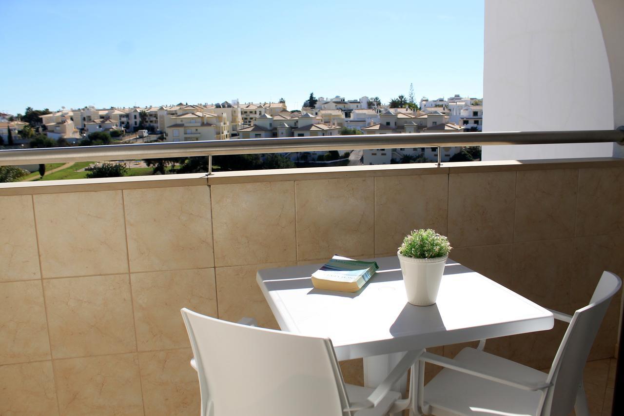 One-Bedroom Apartment with Pool View