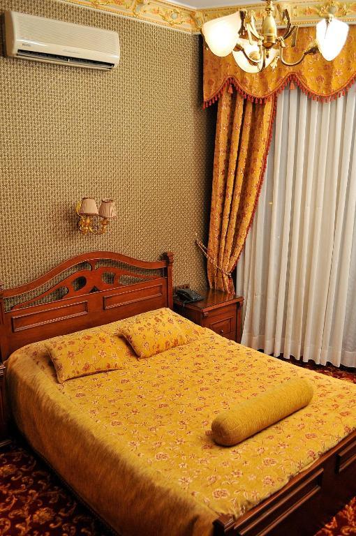 Superior Double Room with Balcony