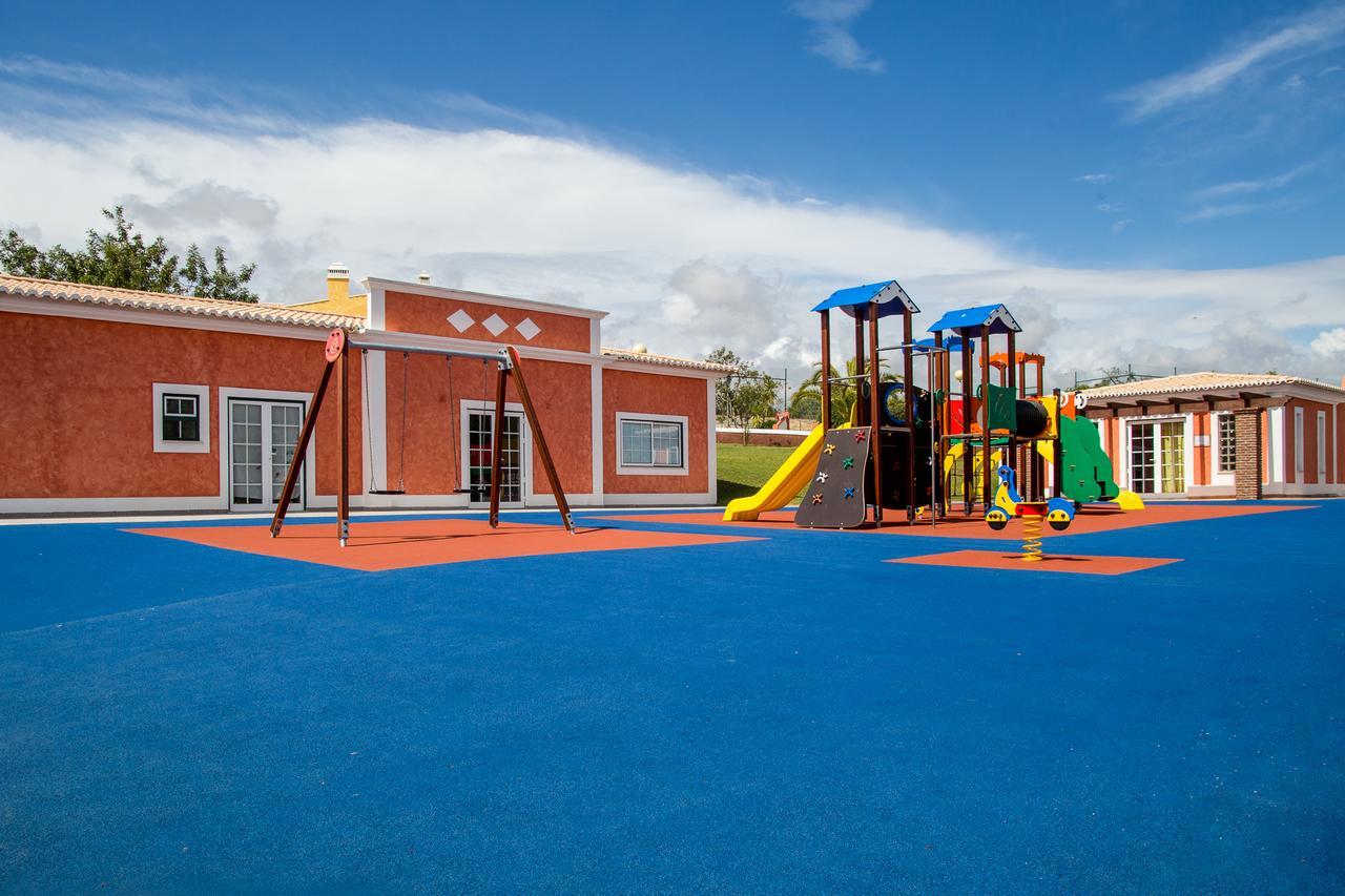 Villa com Piscina Privada e Banheira de Hidromassagem