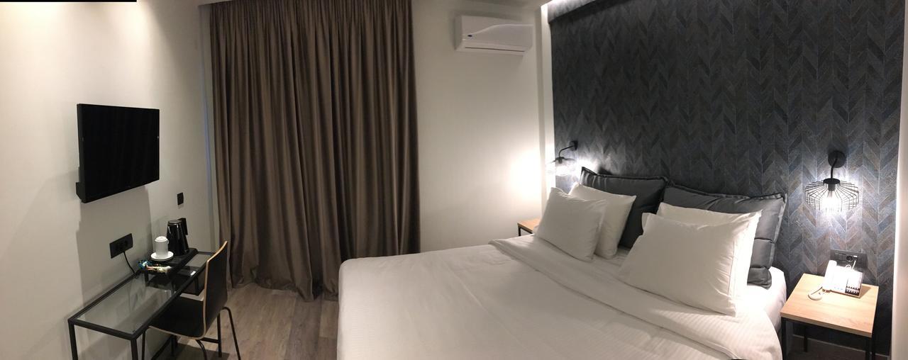 Doppel- oder Zweibettzimmer