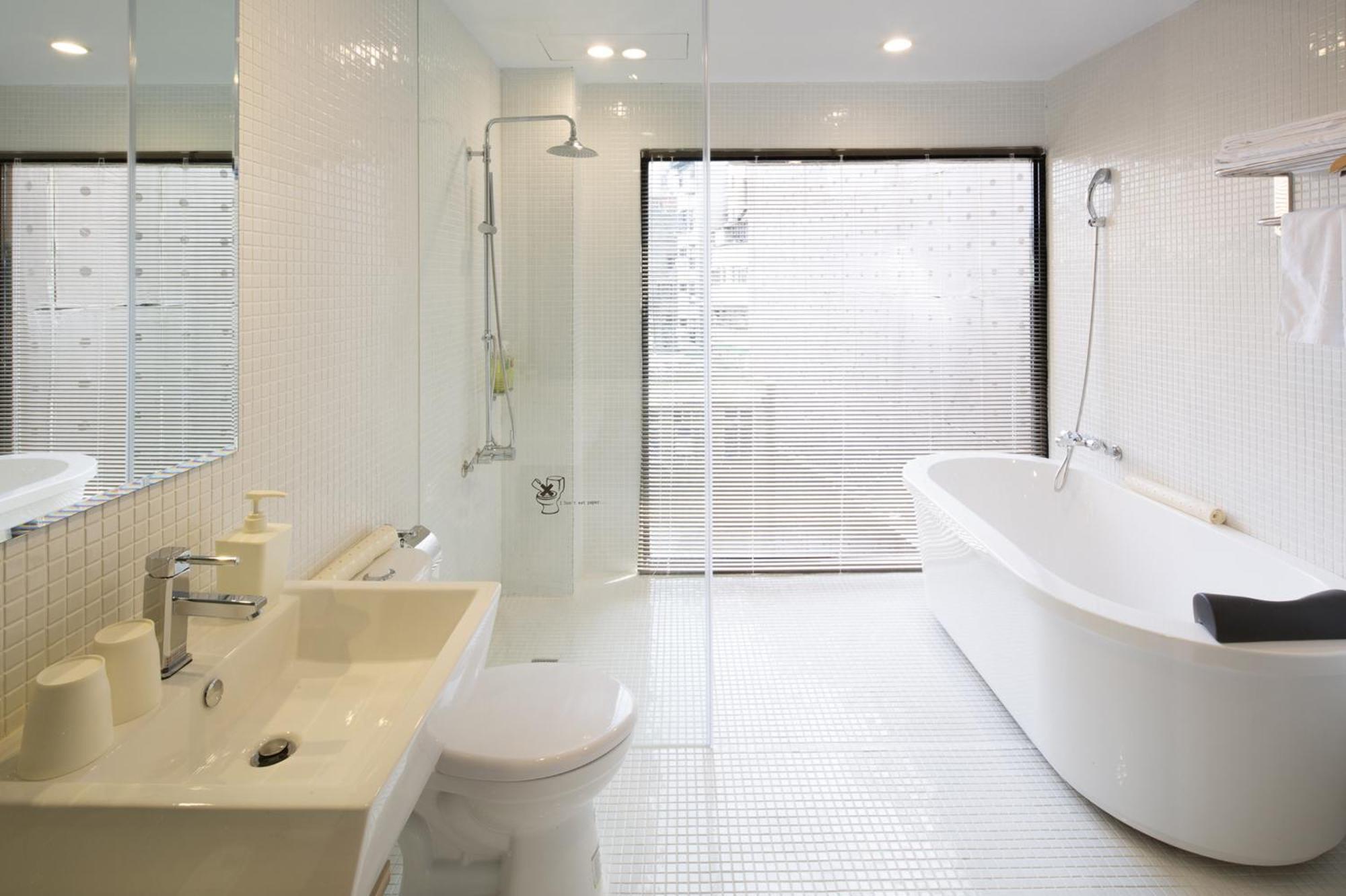 Executive Double Room Bath,113148693:JPEG