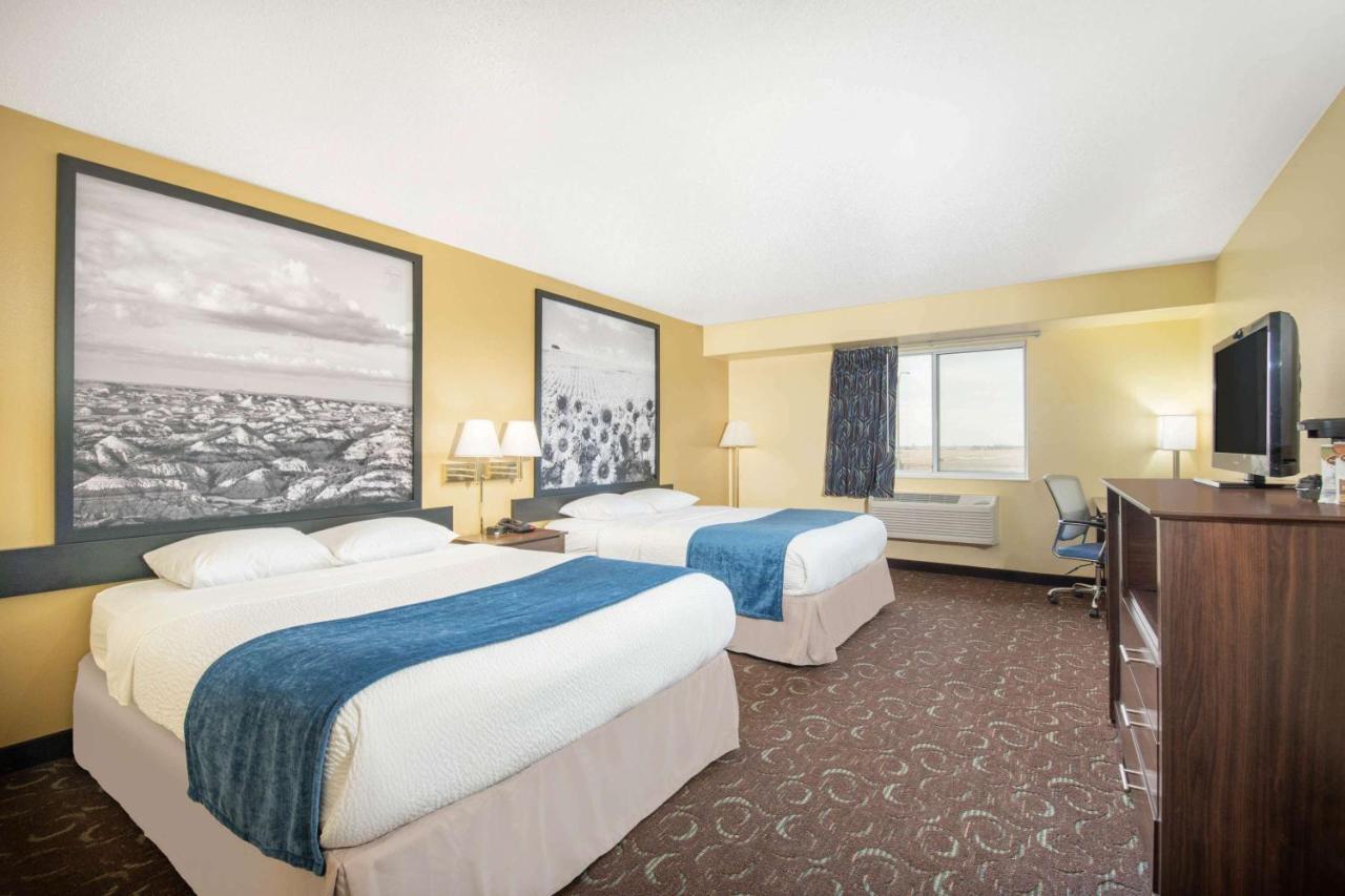 Double Room with Two Double Beds - Non-Smoking