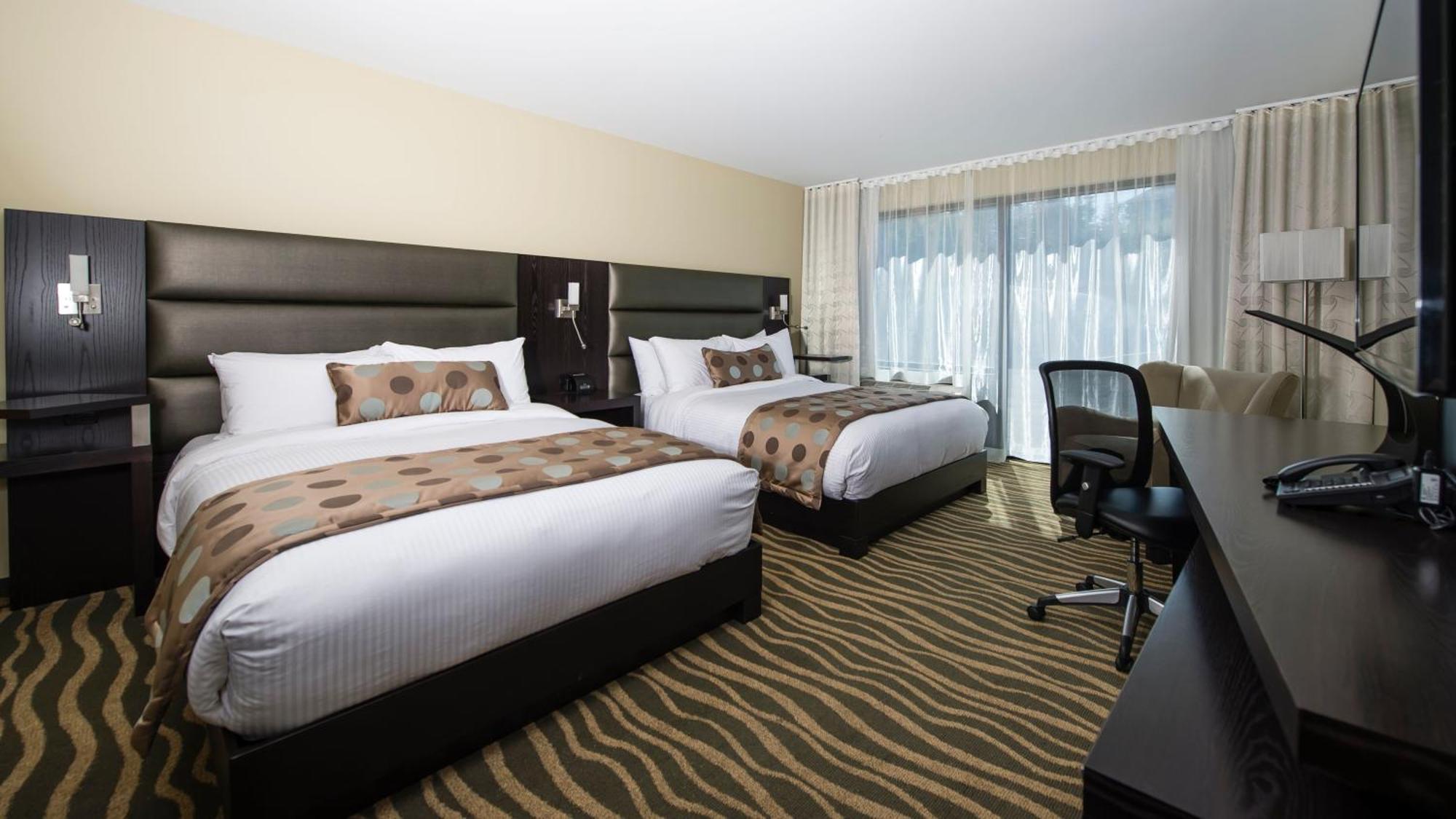 Chambre avec 2 Lits Queen-Size - Vue sur Fleuve - Non-Fumeurs