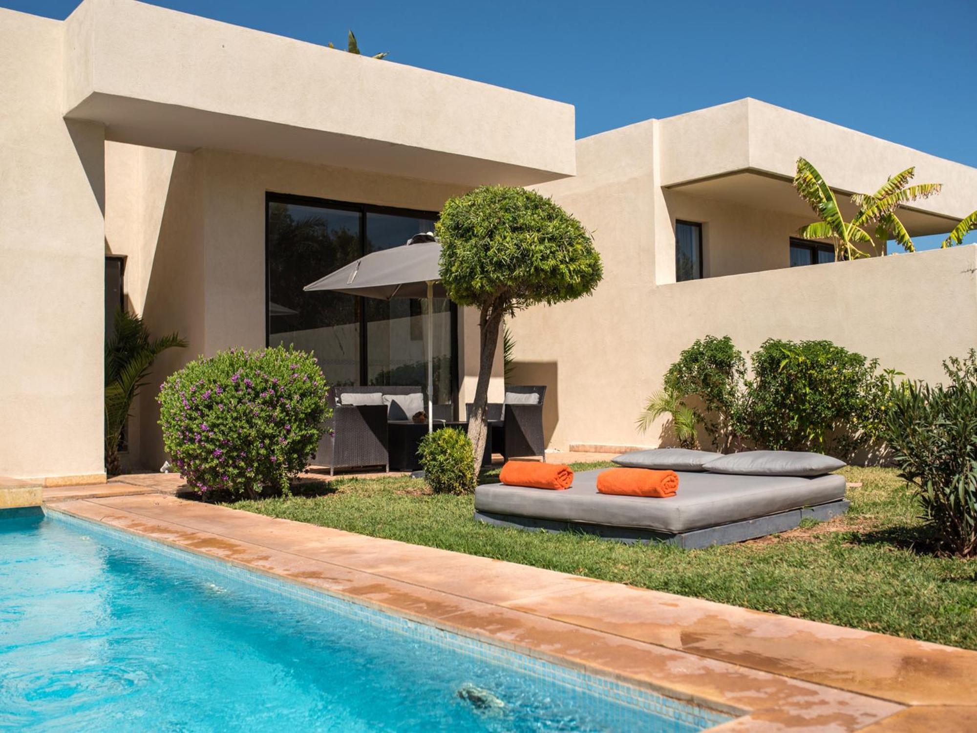Suite Deluxe con piscina privada y jardín