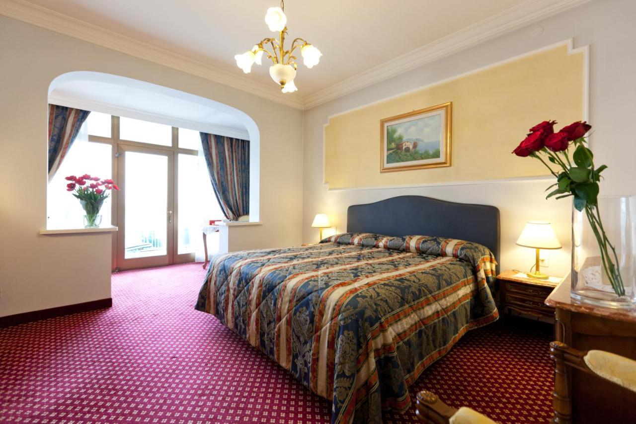 Junior Suite,746265173:JPEG