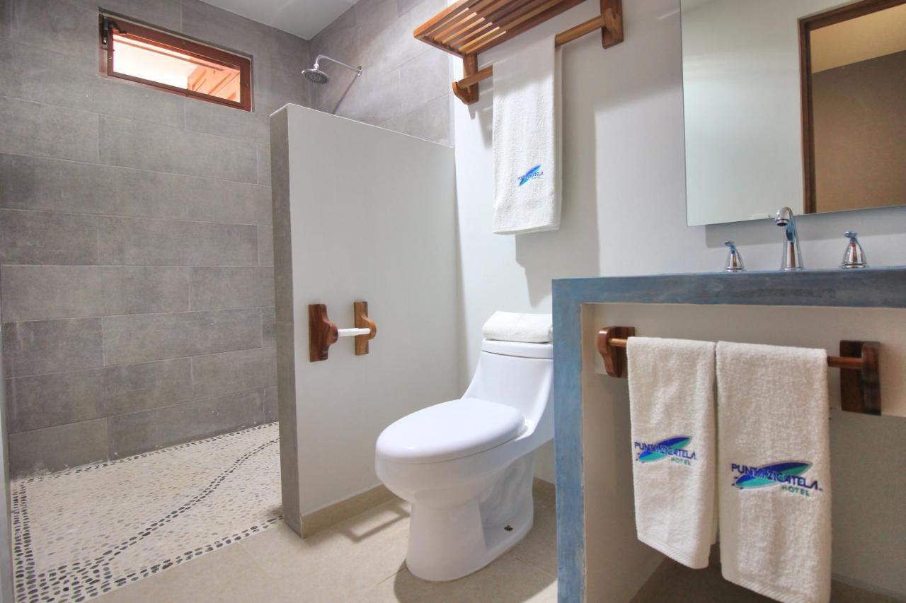 Quarto com 2 Camas de Solteiro e Varanda