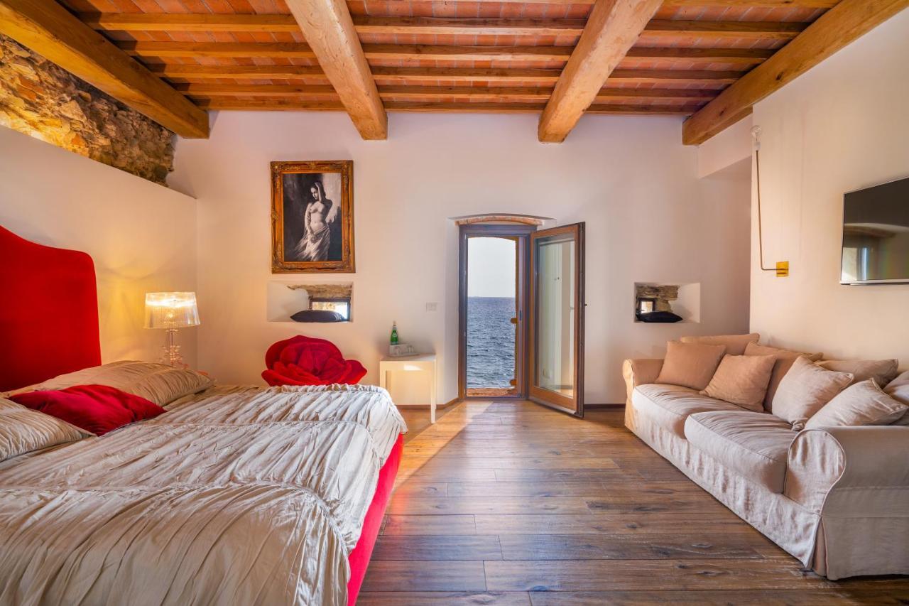 Superior Kamer met Queensize Bed en Uitzicht op Zee
