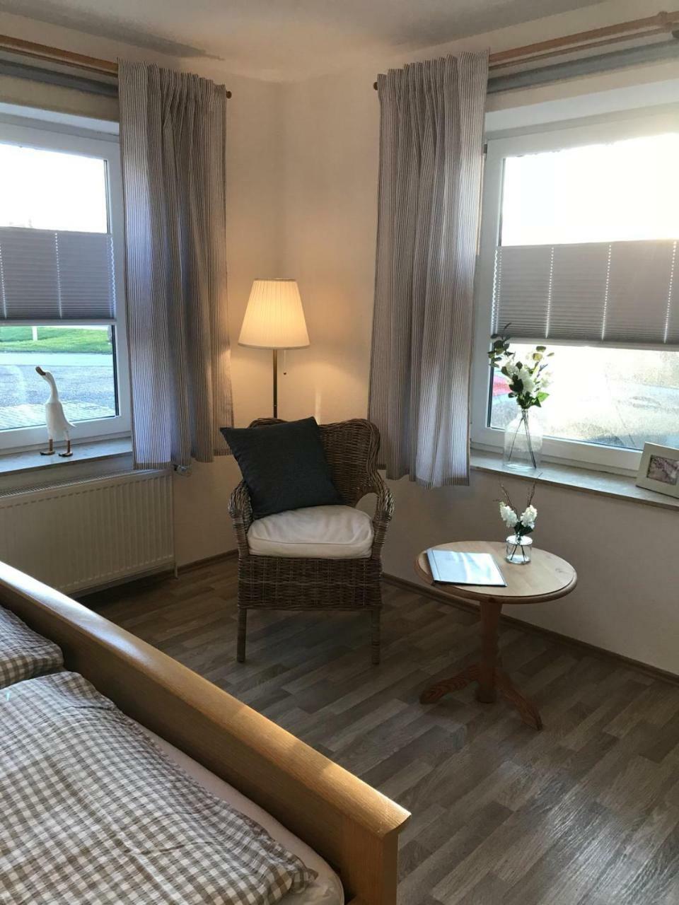 Einzelzimmer mit Balkon