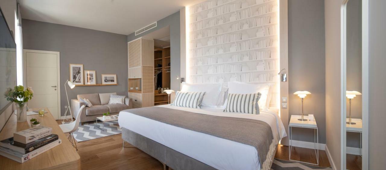Quarto Duplo Clássico com Vista Mar Parcial