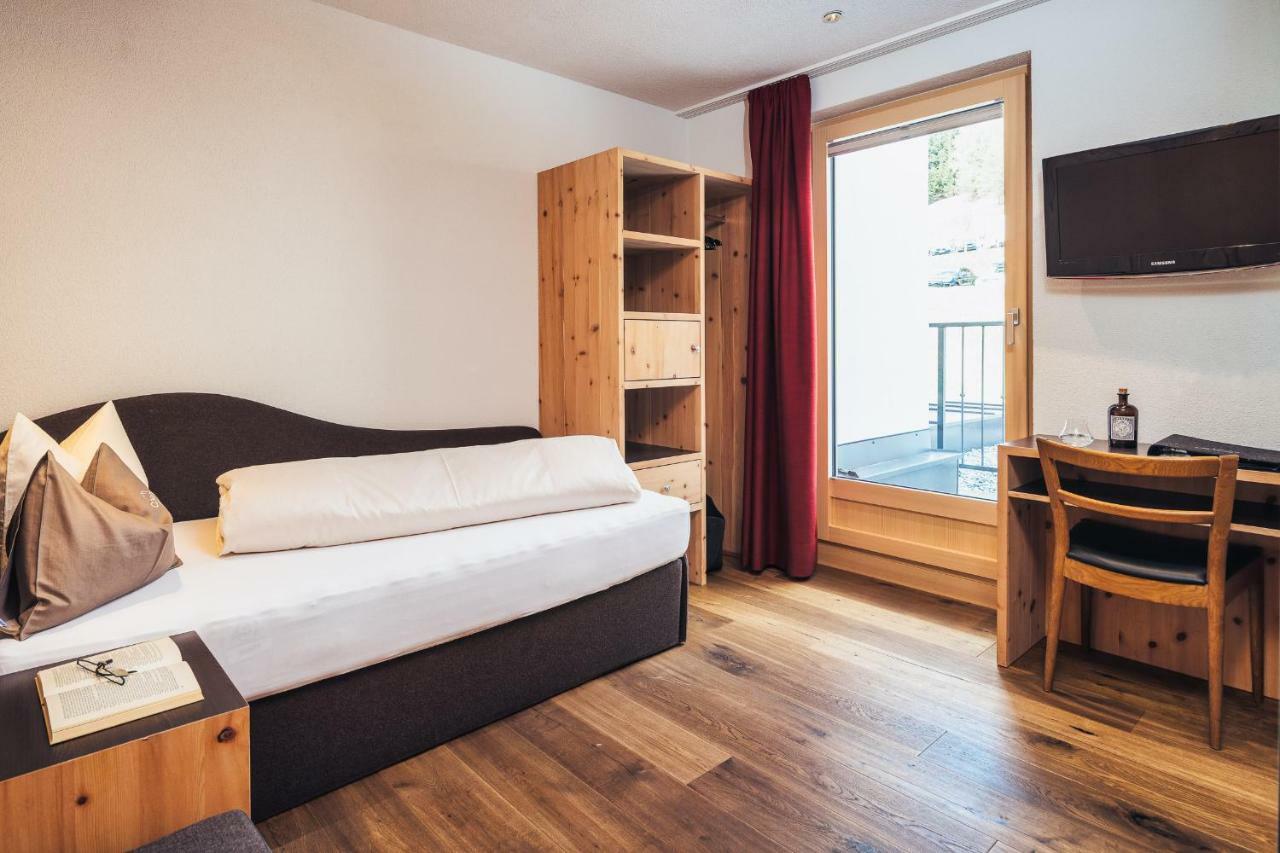 Single Room,1299843823:JPEG