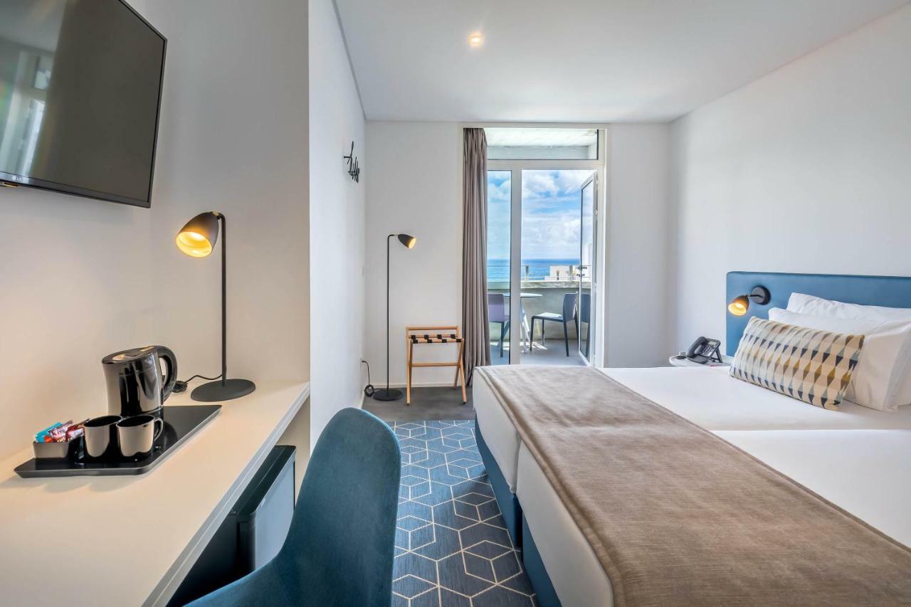 Chambre Double Supérieure - Vue Directe sur Mer