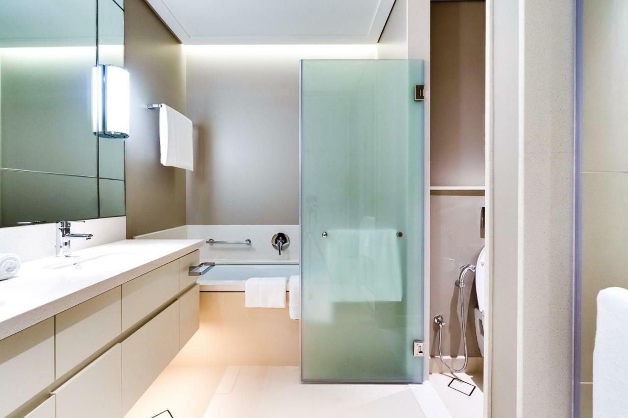 Apartamento de 3 dormitorios con vistas parciales al rascacielos Burj Khalifa