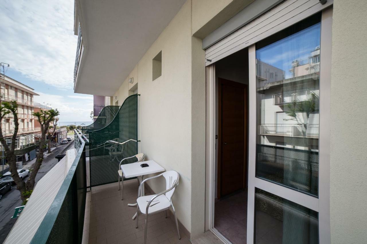 Camera Matrimoniale/Doppia con Letti Singoli con Vista Mare