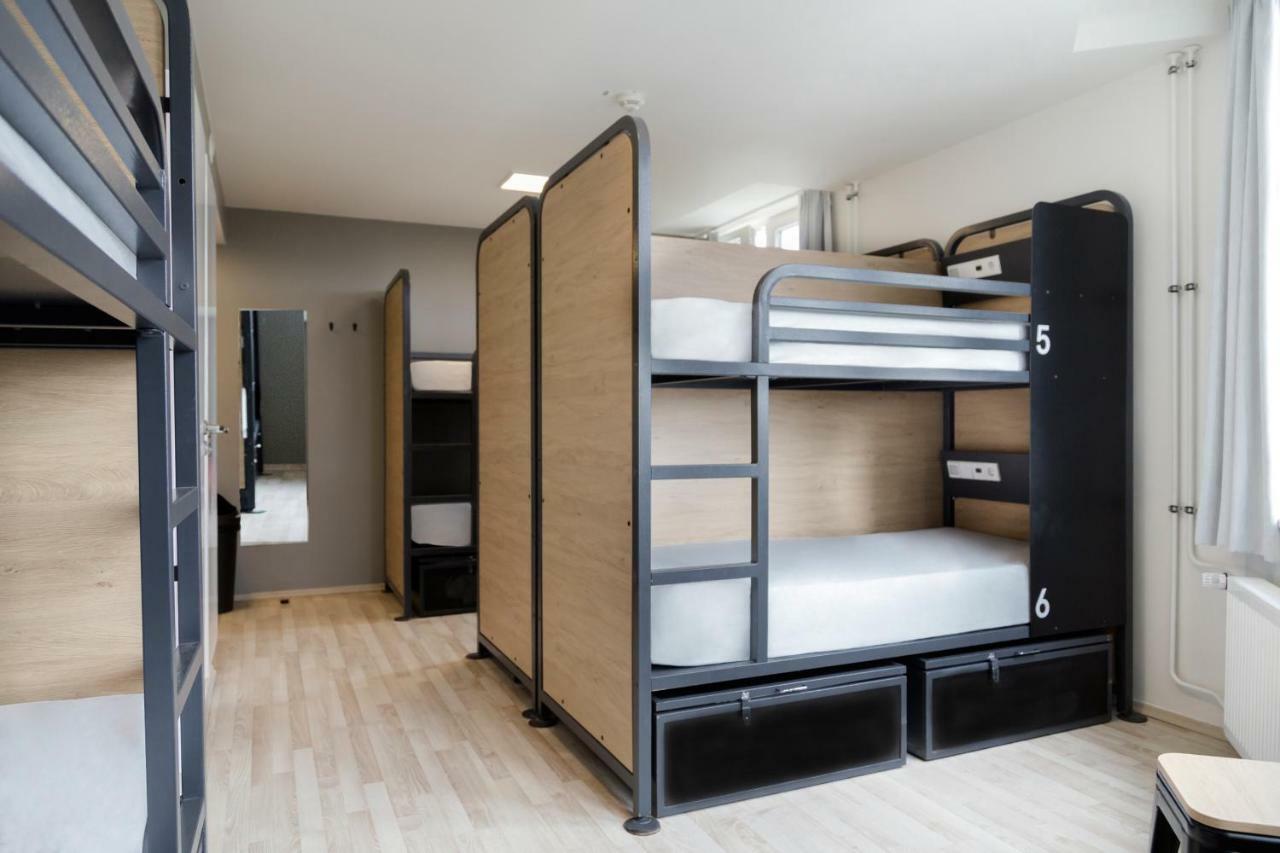 Bed in 8-Bed Mixed Dormitory Room