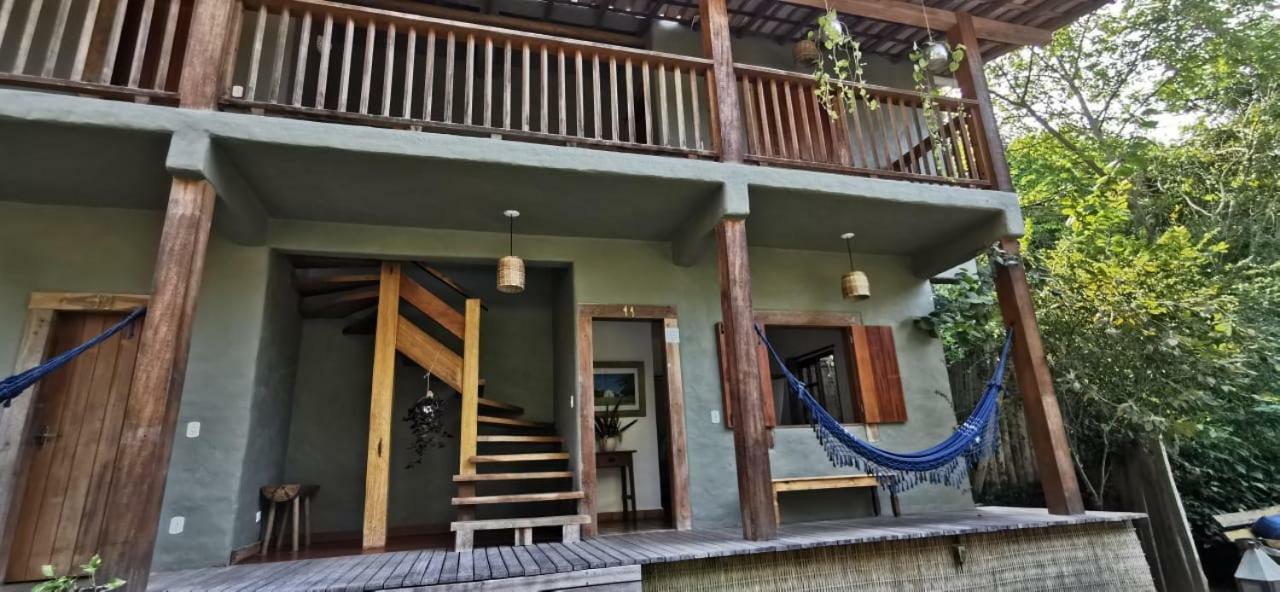 Quarto Duplo com Vista Piscina