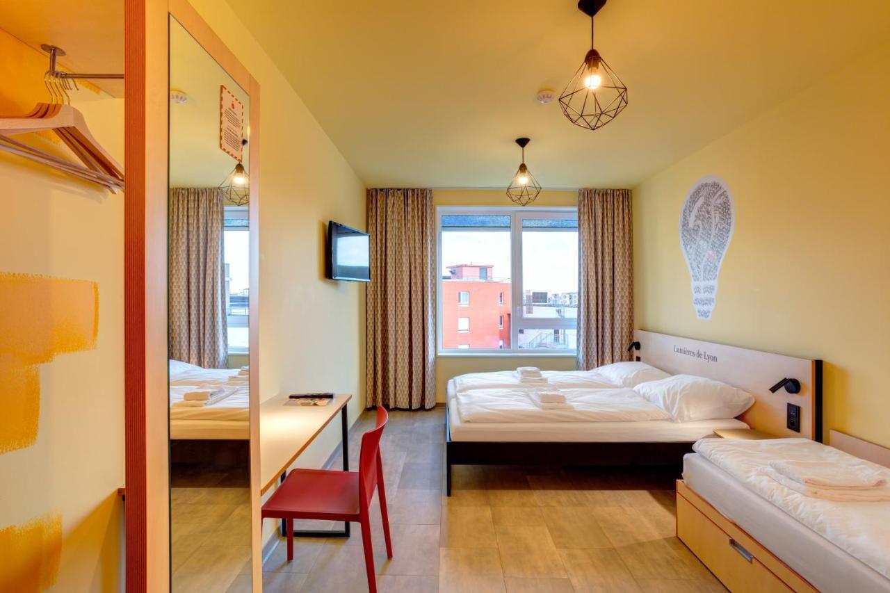 Standard Triple Room,956480314:JPEG