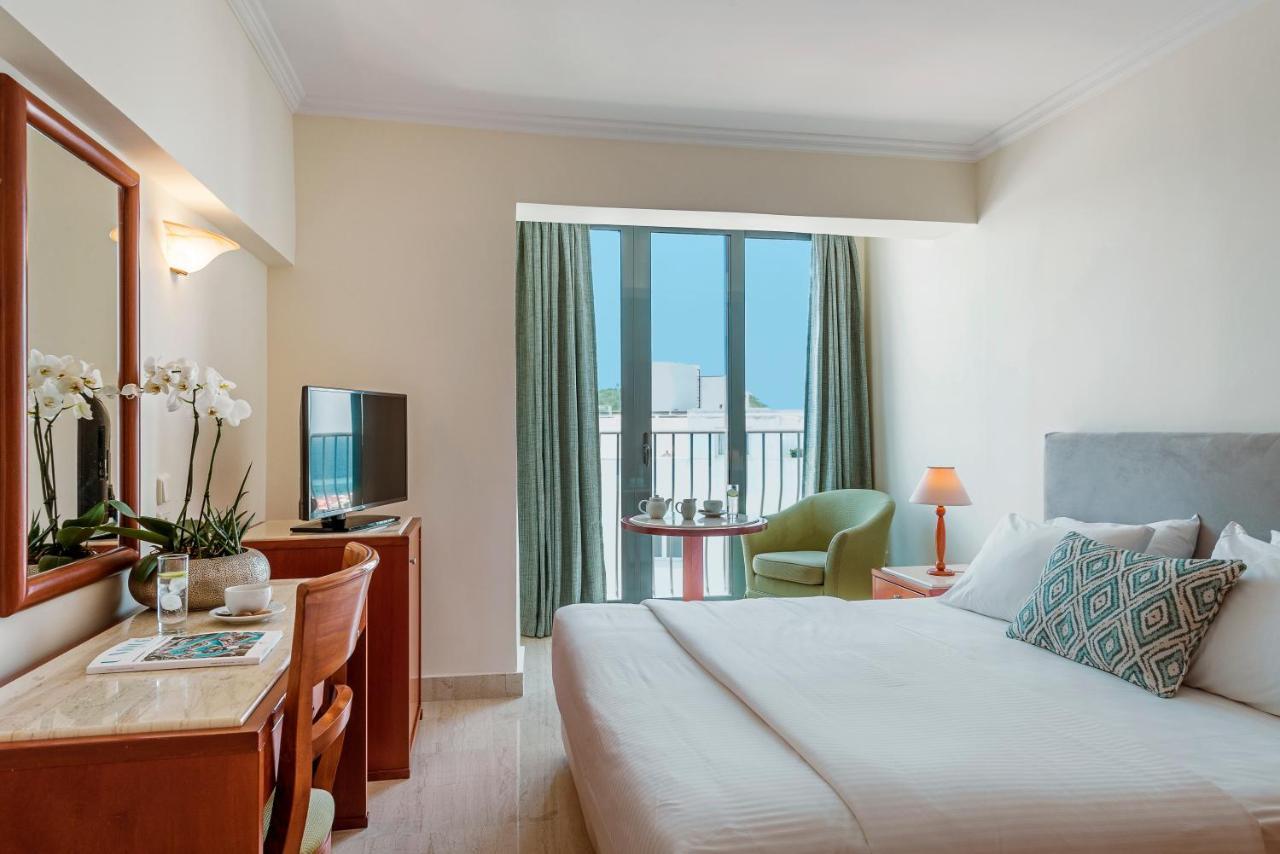 Chambre Simple avec Vue Latérale sur la Mer