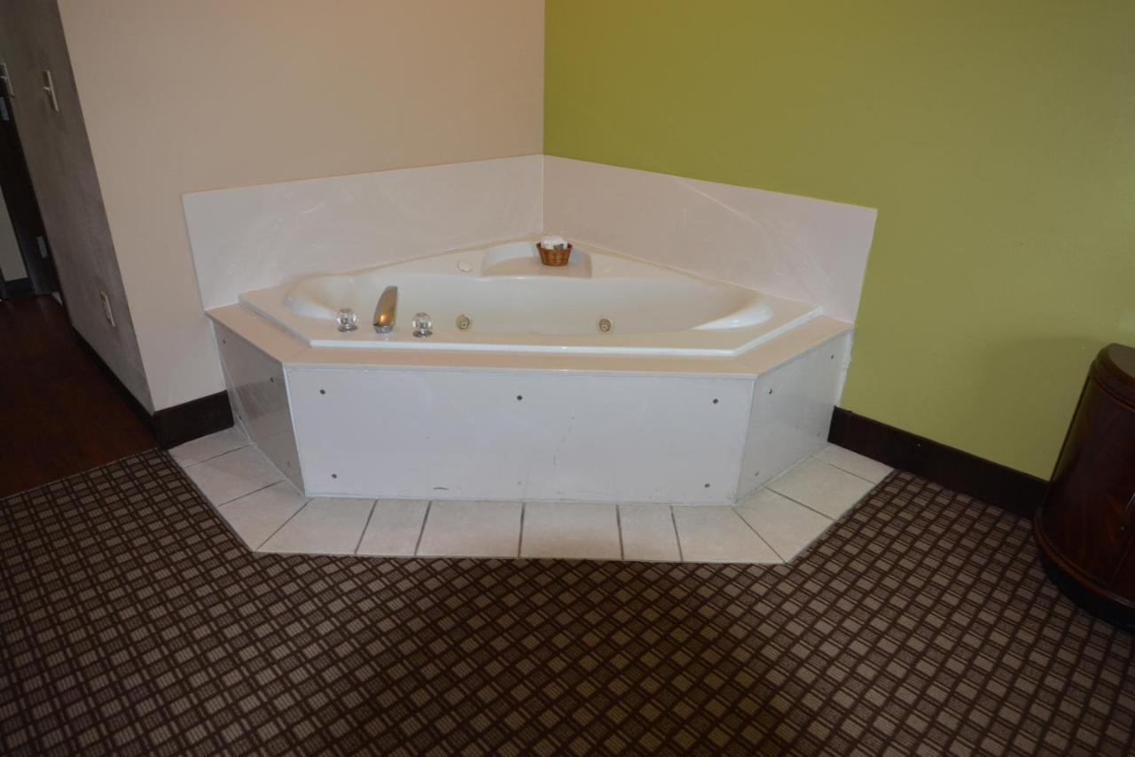 King Suite with Spa Bath